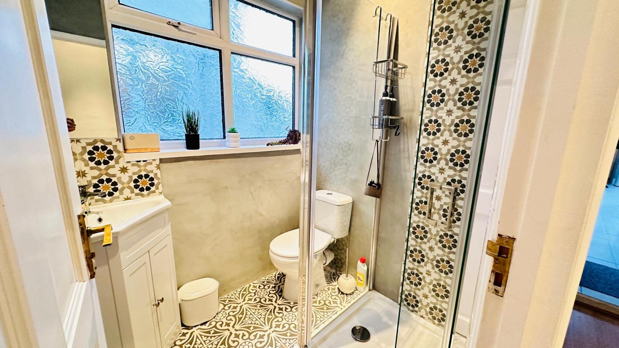 Isleworth House By Smart Corporate Holiday home *