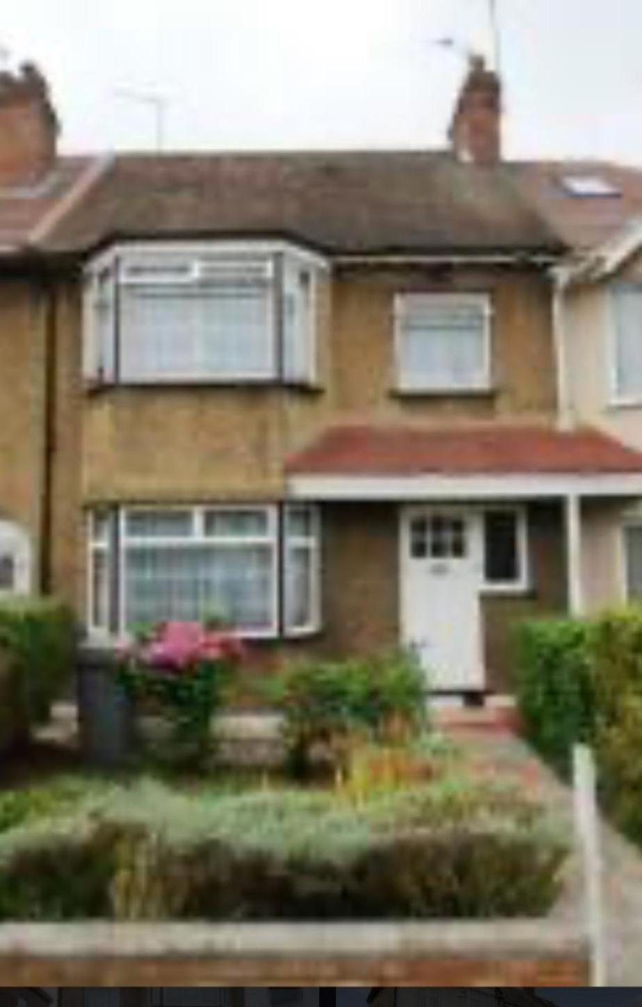 Apartment Entire And Free Parking London