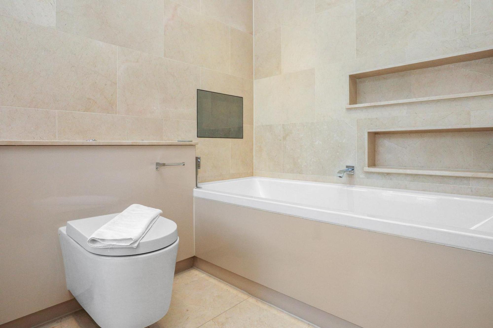 Stunning South Kensington 2 Bed W Terrace Apartment