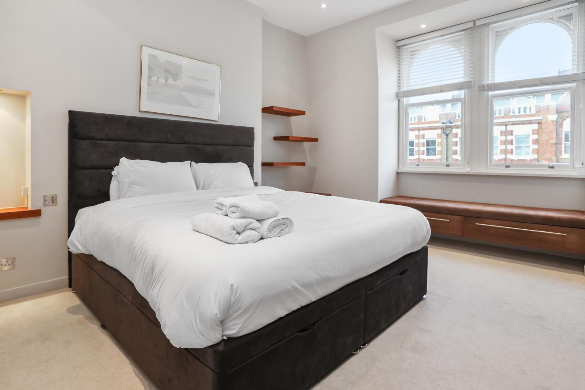 Stunning South Kensington 2 Bed W Terrace * London