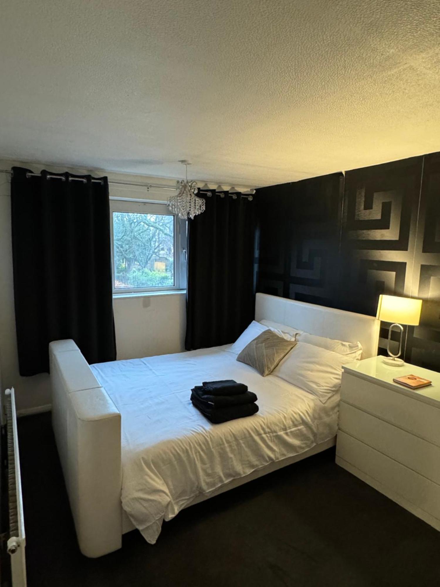Holiday home 3 Bedroom House Stratford London, Sleeps 5 London