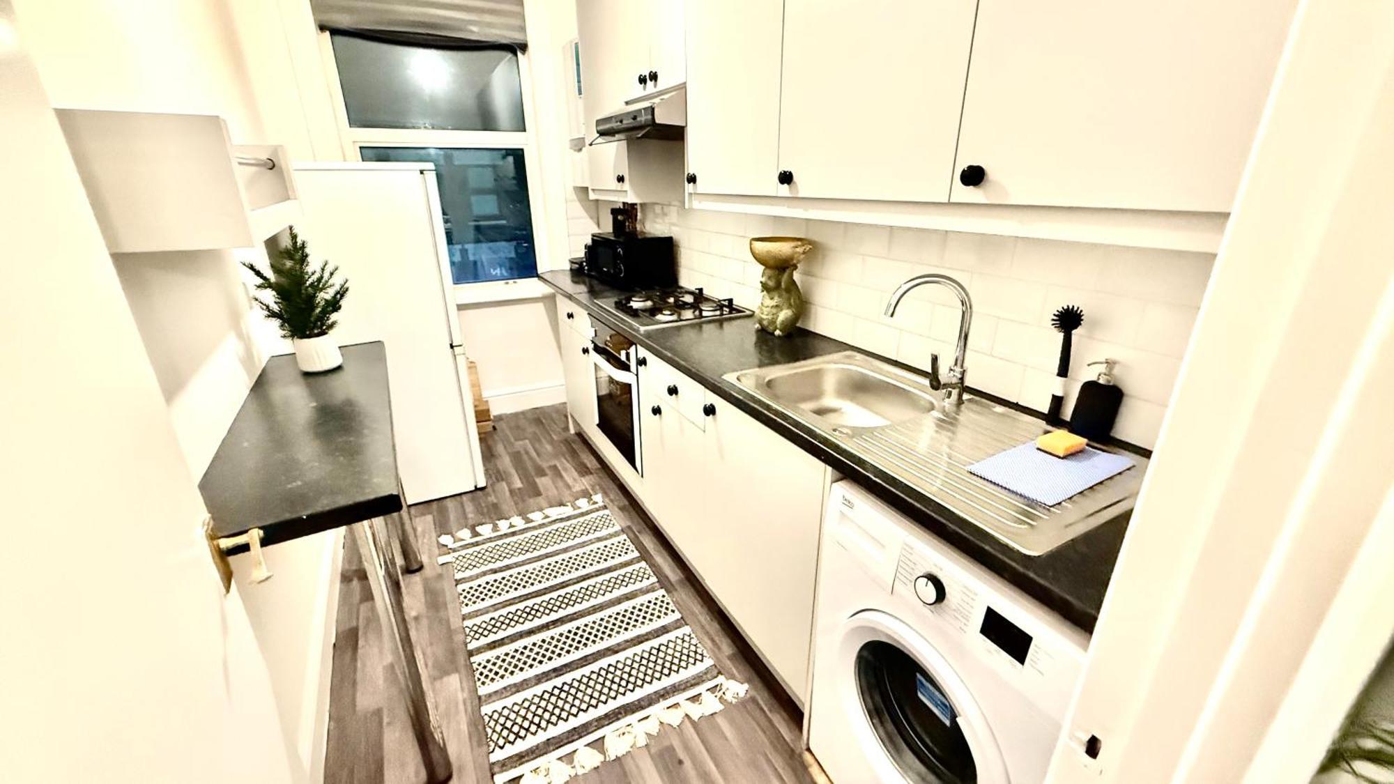 Apartment 3 Bedroom In A Great Location