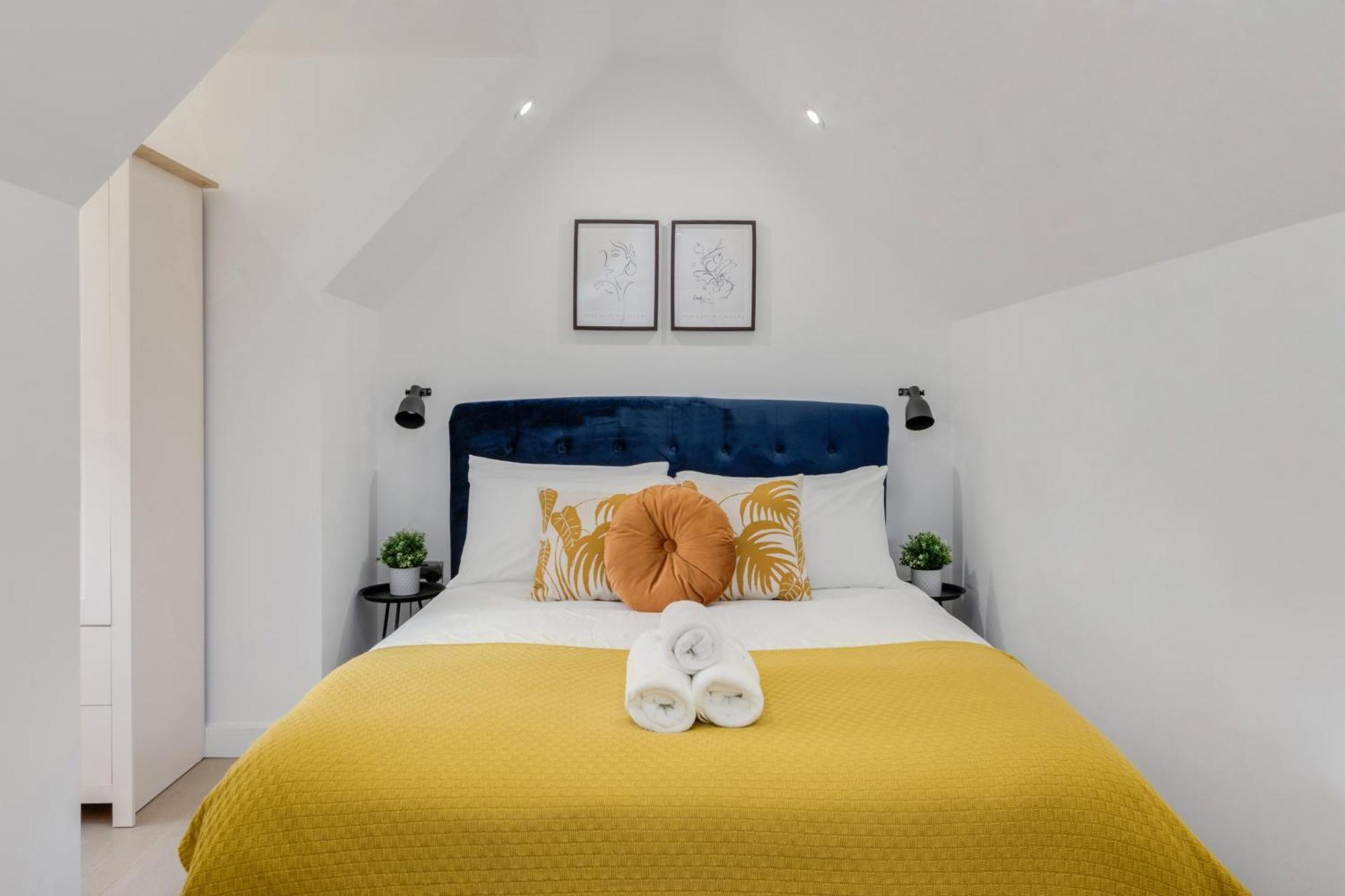 Apartment 1 Bedroom Penthouse - Shoreditch, By The Perfect *
