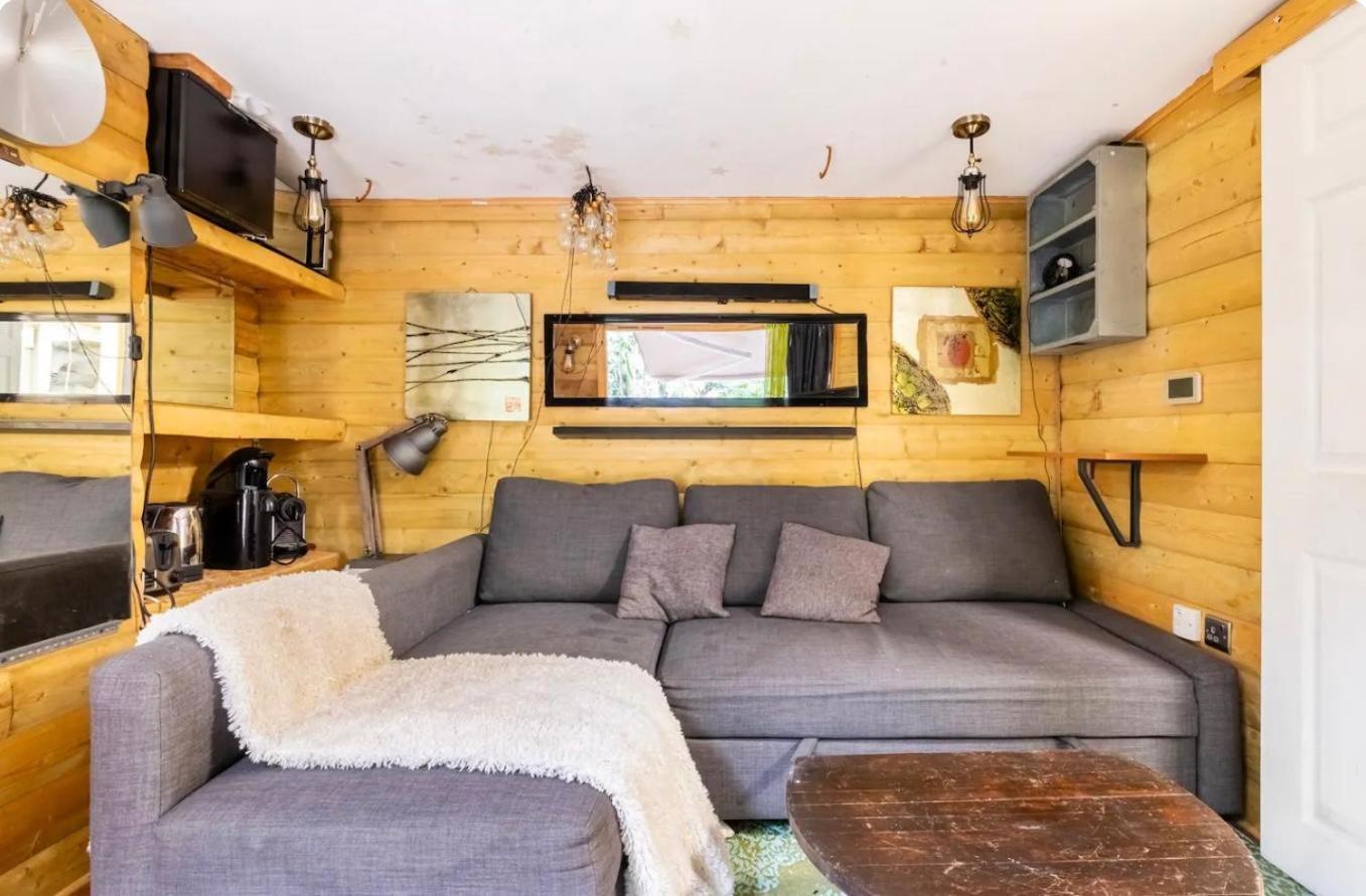 Huge 3 Beds 3 Baths By The Park Apartment London