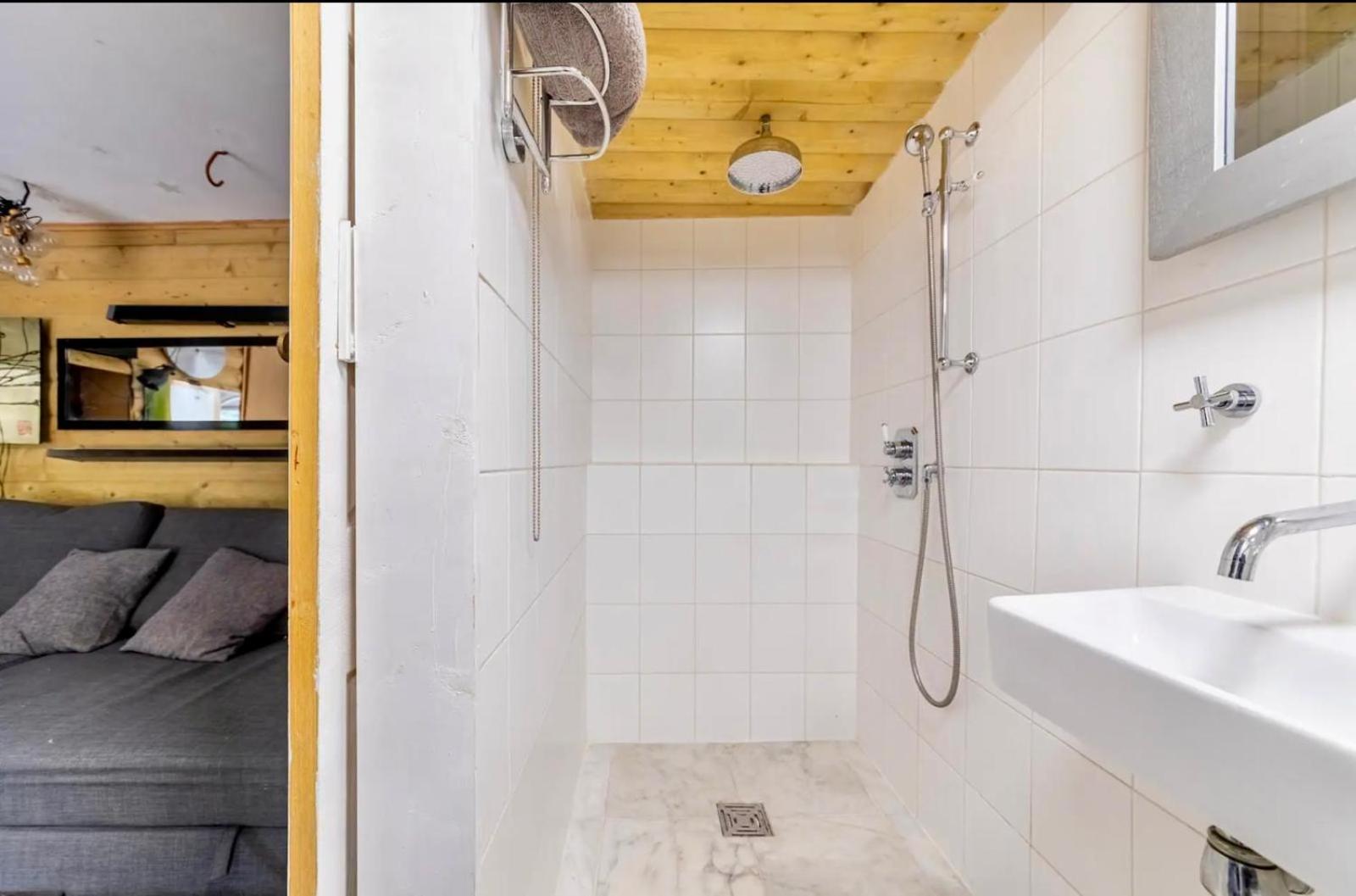 Apartment Huge 3 Beds 3 Baths By The Park *