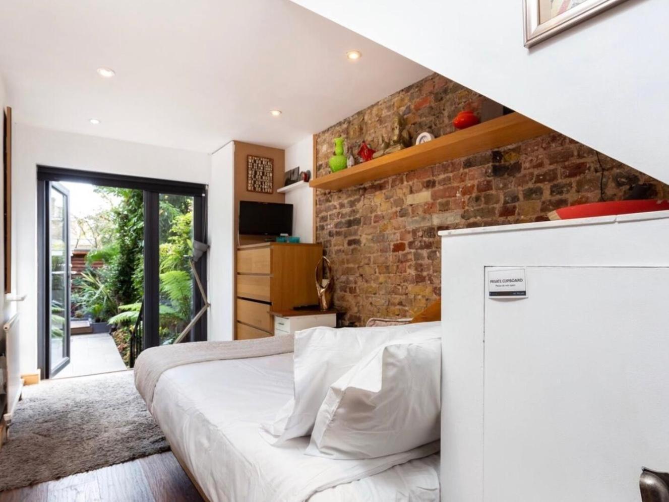 Huge 3 Beds 3 Baths By The Park Apartment London