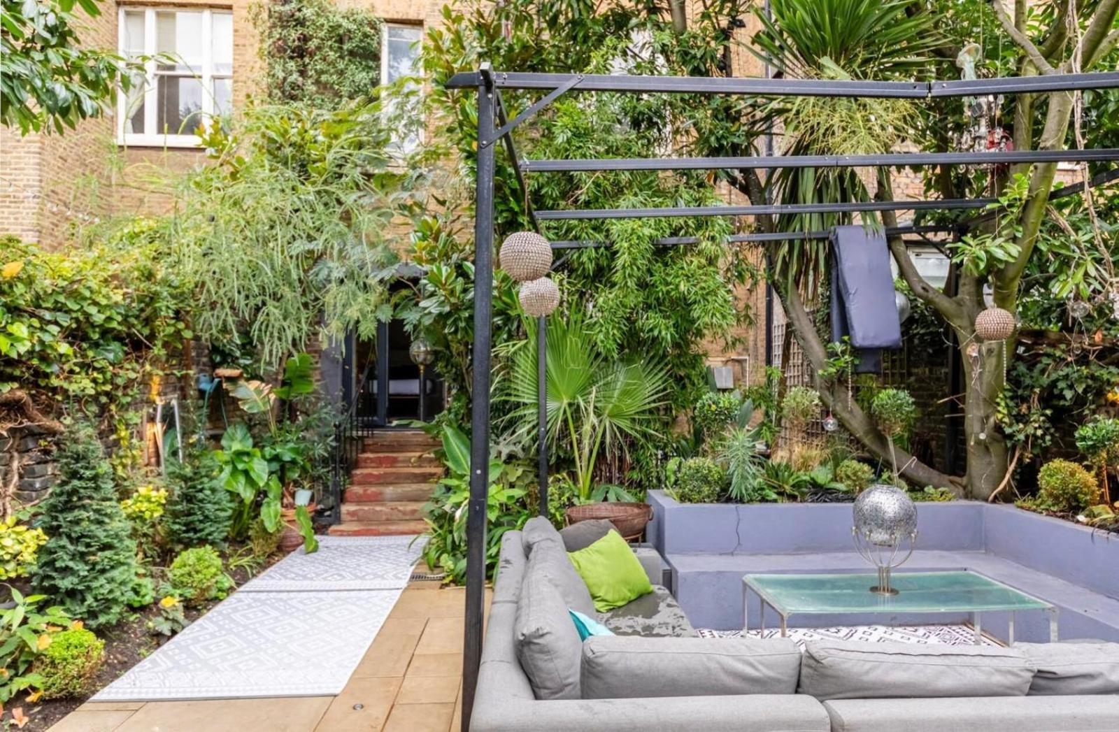 Huge 3 Beds 3 Baths By The Park London