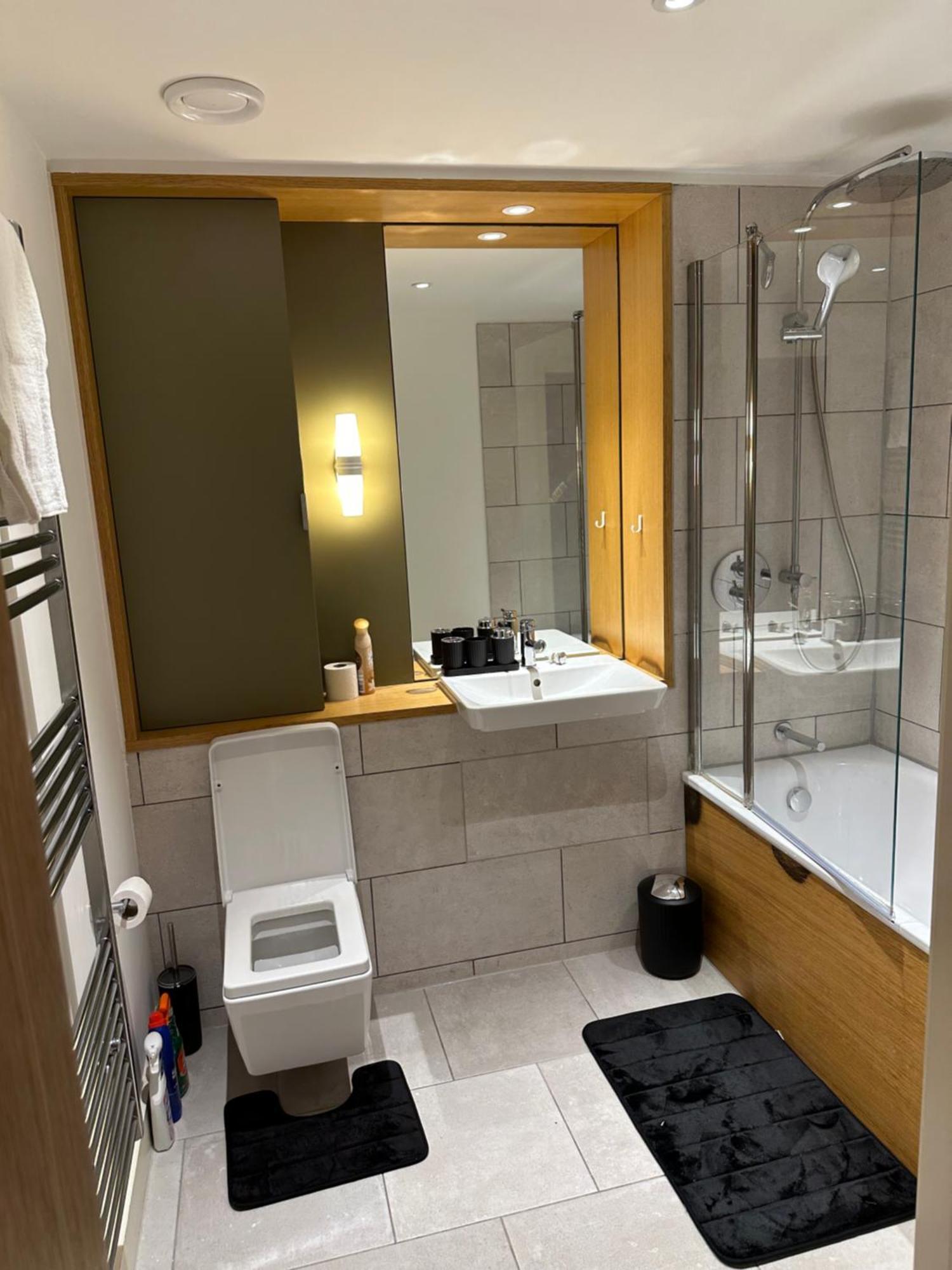 Stunning 1 Bedroom Apartamento