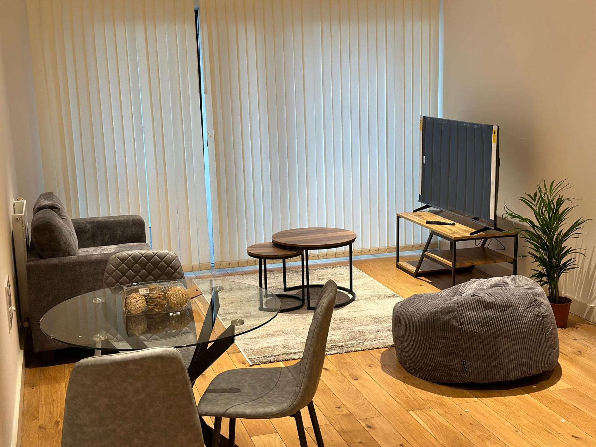 Stunning 1 Bedroom Apartment