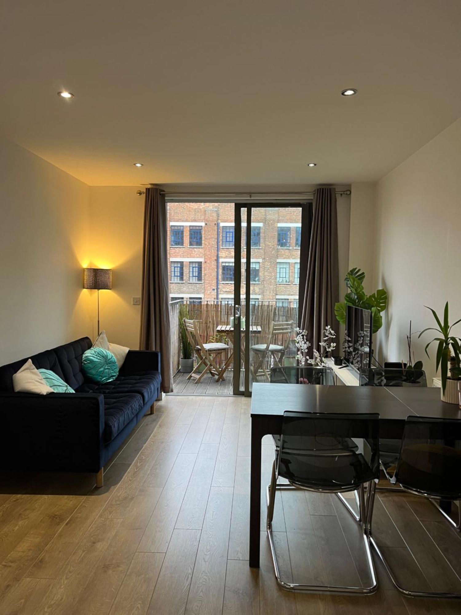 Modern Cozy 1 Bedroom Apartment