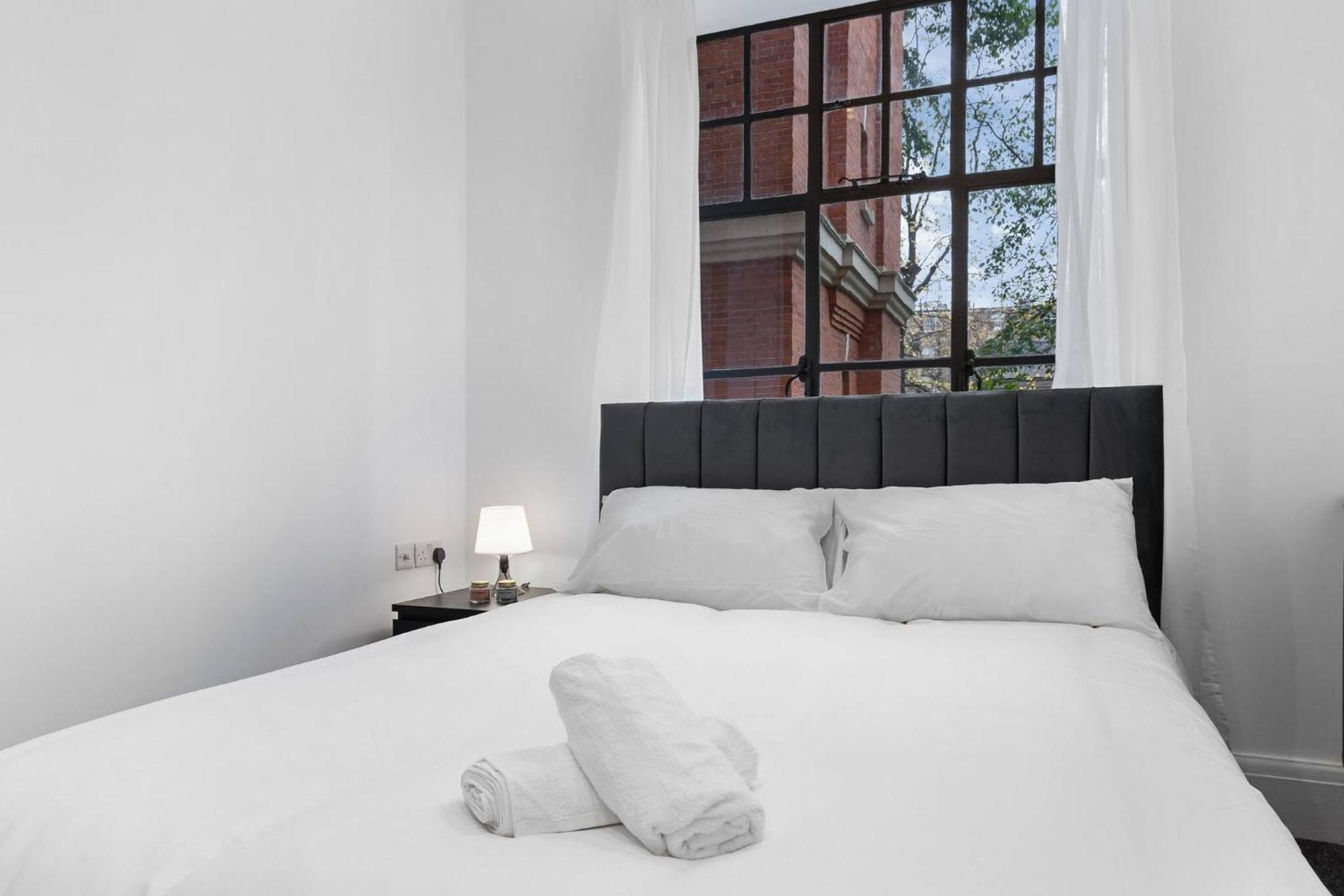 Luxury Serviced In Central *