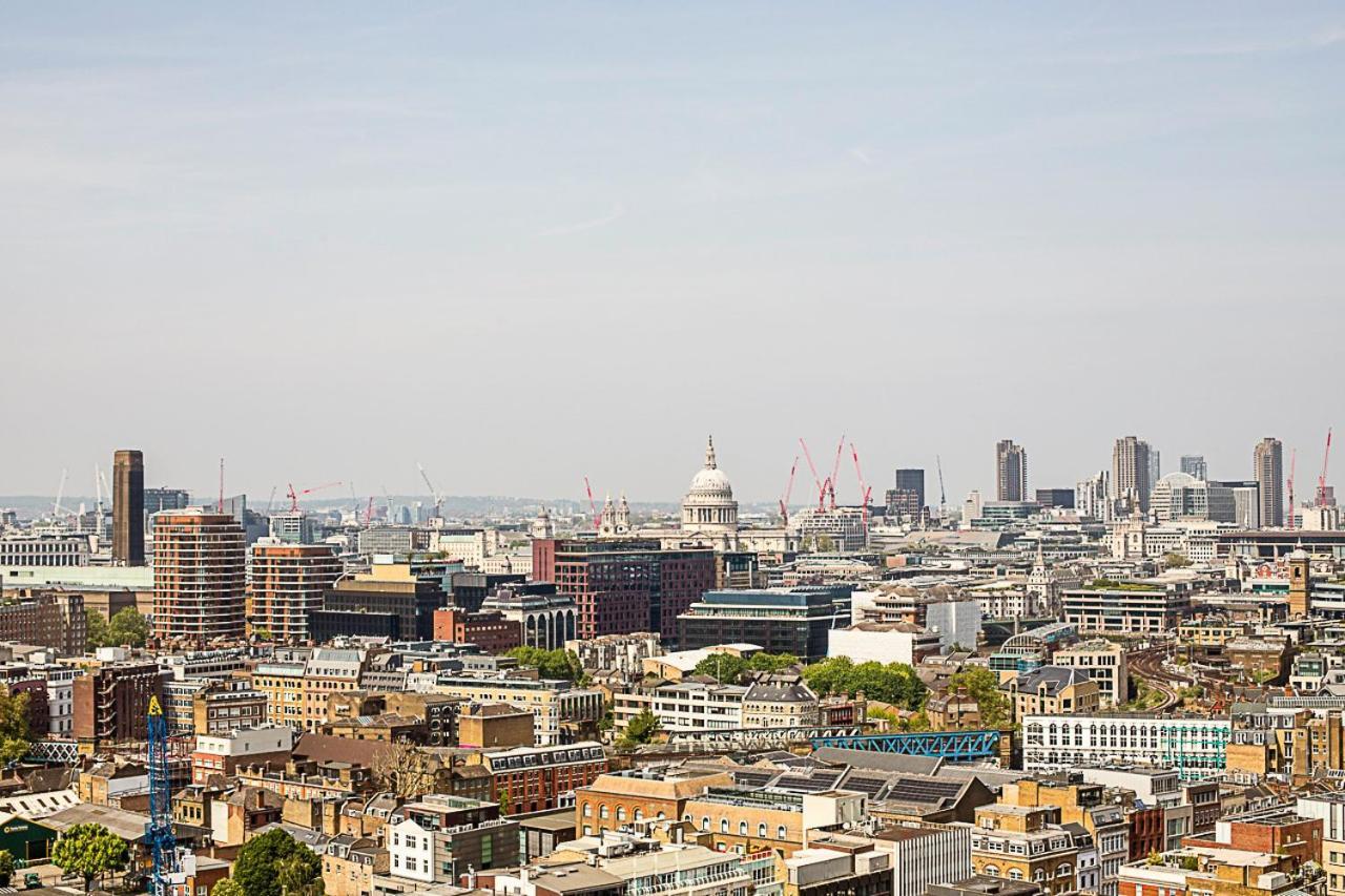 Skyline Serenity In Southwark Apartment