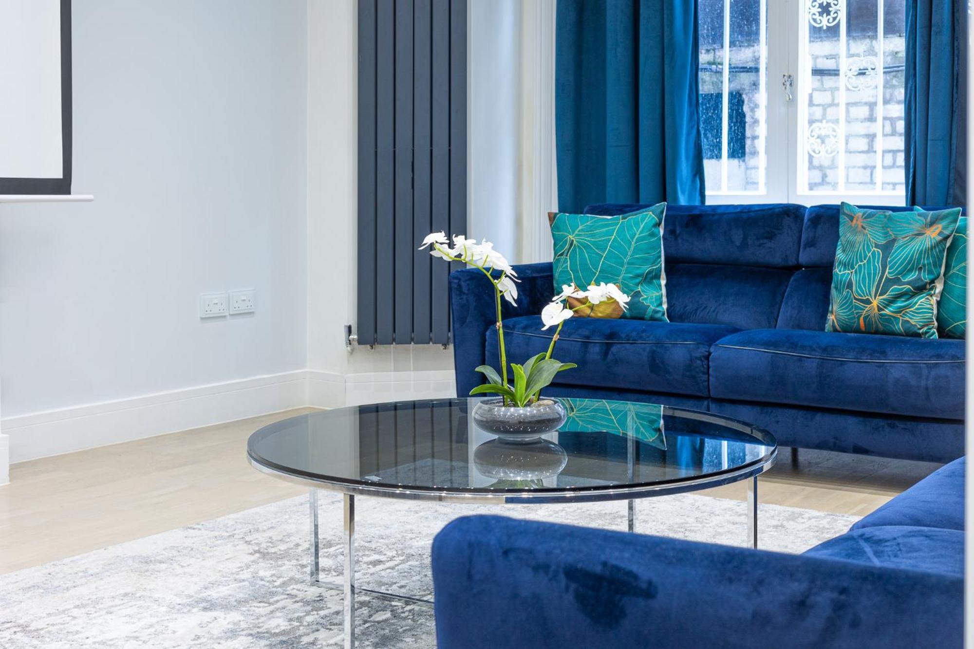 Modern 4 Bdr 3 Bth Minutes From Edgware Road Apartment