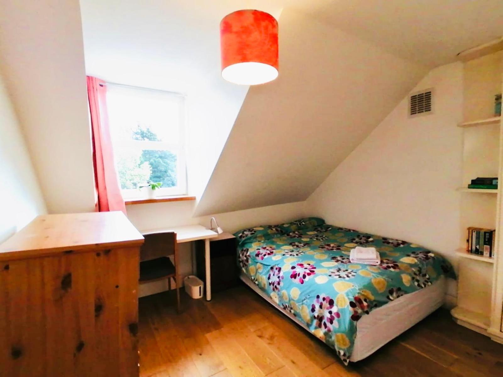 Charming Victorian Flat With Free Parking Apartment London