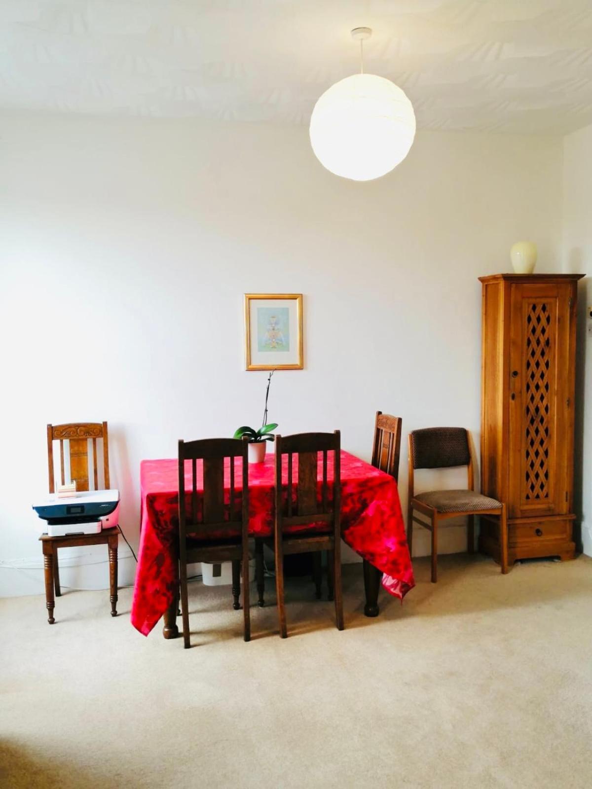 Apartment Charming Victorian Flat With Free Parking *