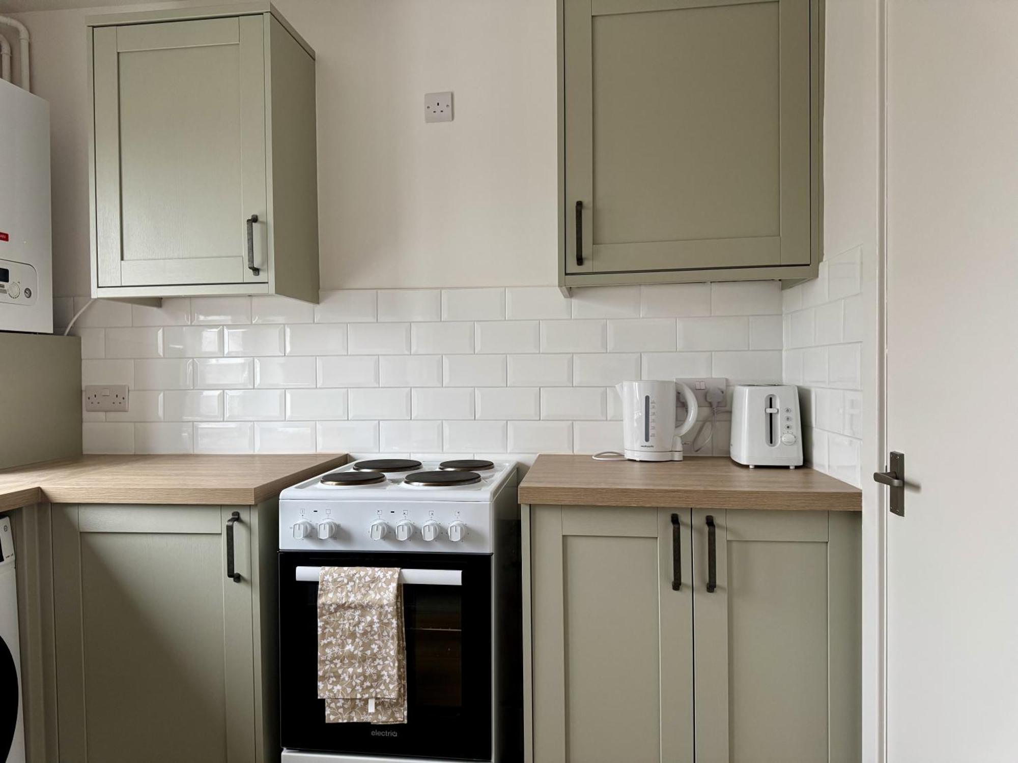 Spacious 2br, Great Amenities, 16 Min To City * London