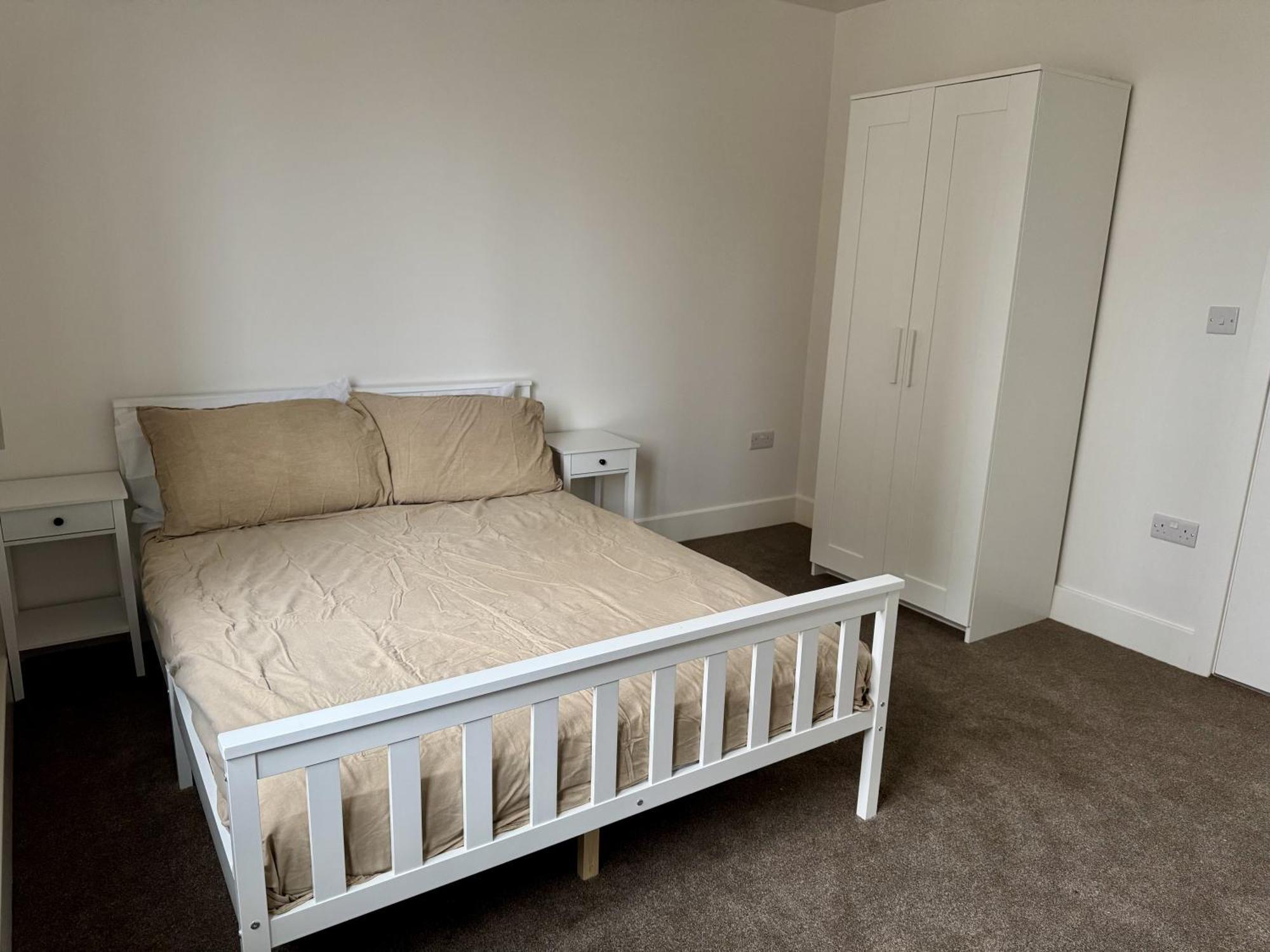 Spacious 2br, Great Amenities, 16 Min To City Apartment