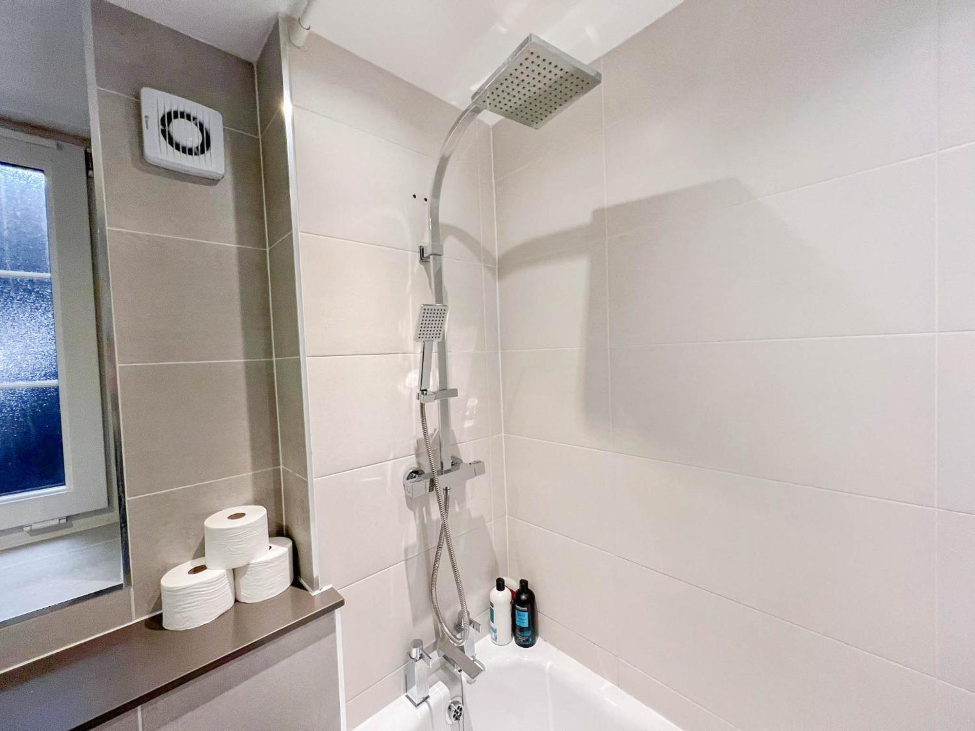 Chic 2-bedroom Flat With Free Wi-fi Few Steps From The Oval Apartment *