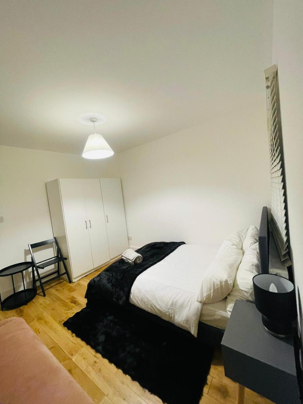 Apartment Ground Floor 3bed Tower Bridge Shard View With Riverview