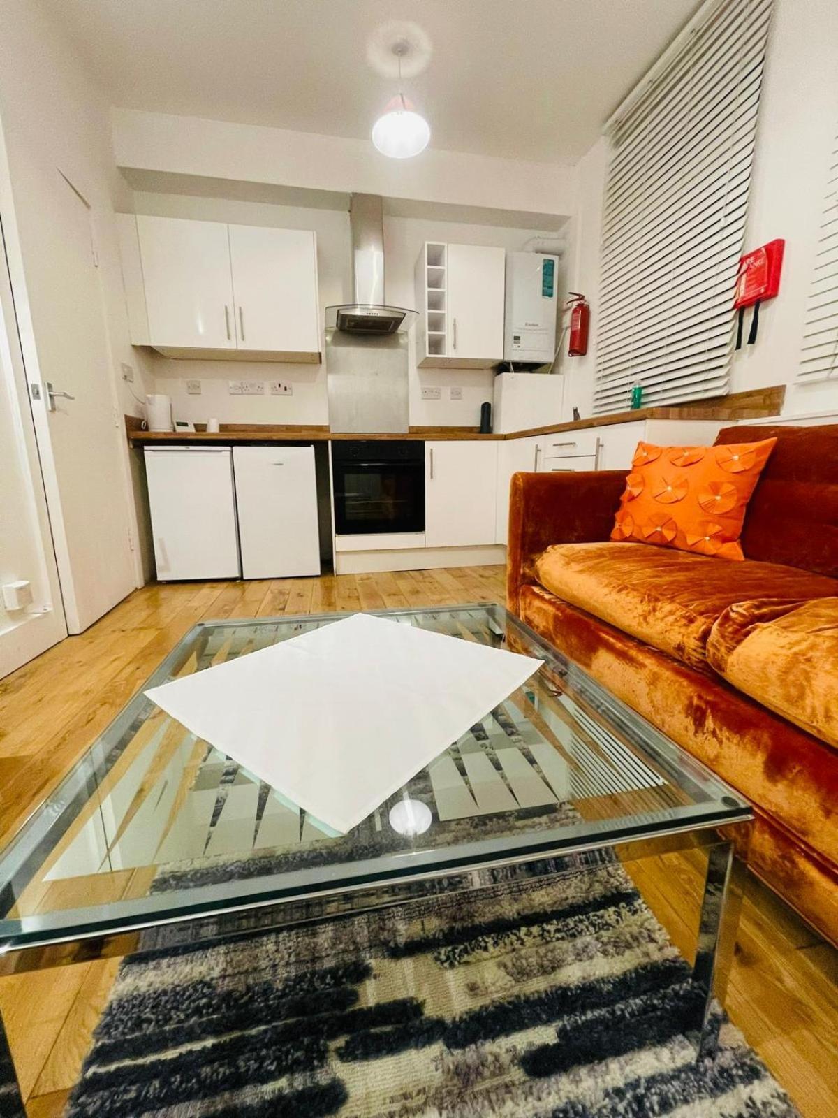 Ground Floor 3bed Tower Bridge Shard View With Riverview Apartment London