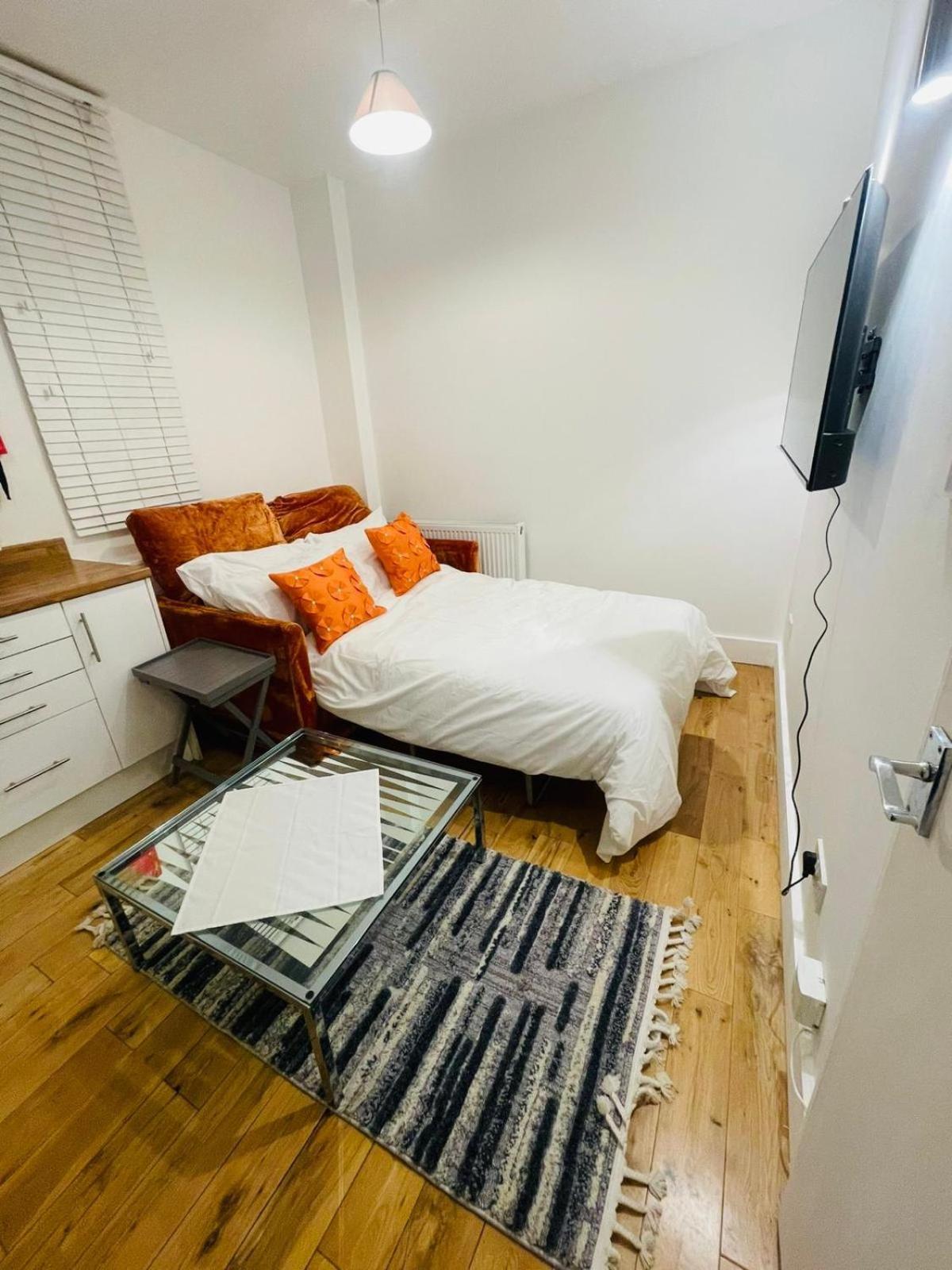 Ground Floor 3bed Tower Bridge Shard View With Riverview Apartment