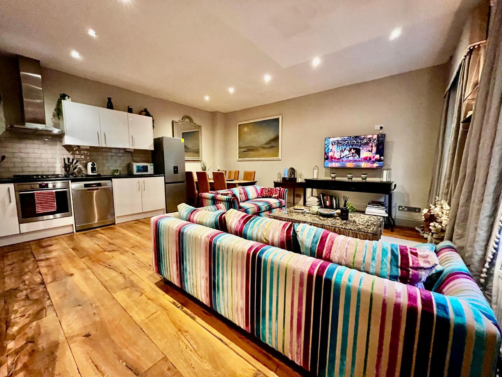 Holiday home The Hyde Park House *
