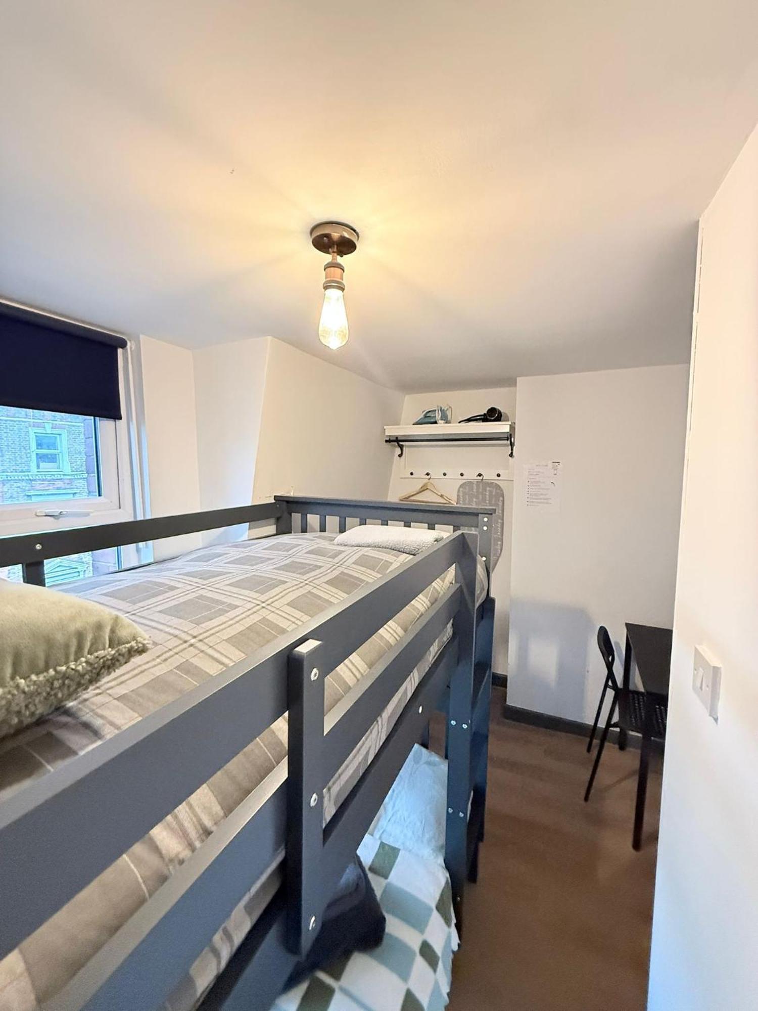 Cozy Guest Two Bedroom Flat Gasthuis Londen