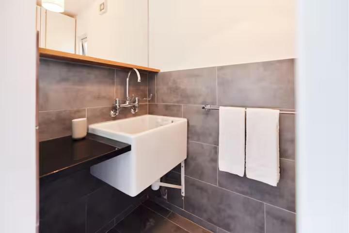 Apartment The Walterton Sanctuary - Bright 3 Bed Flat *