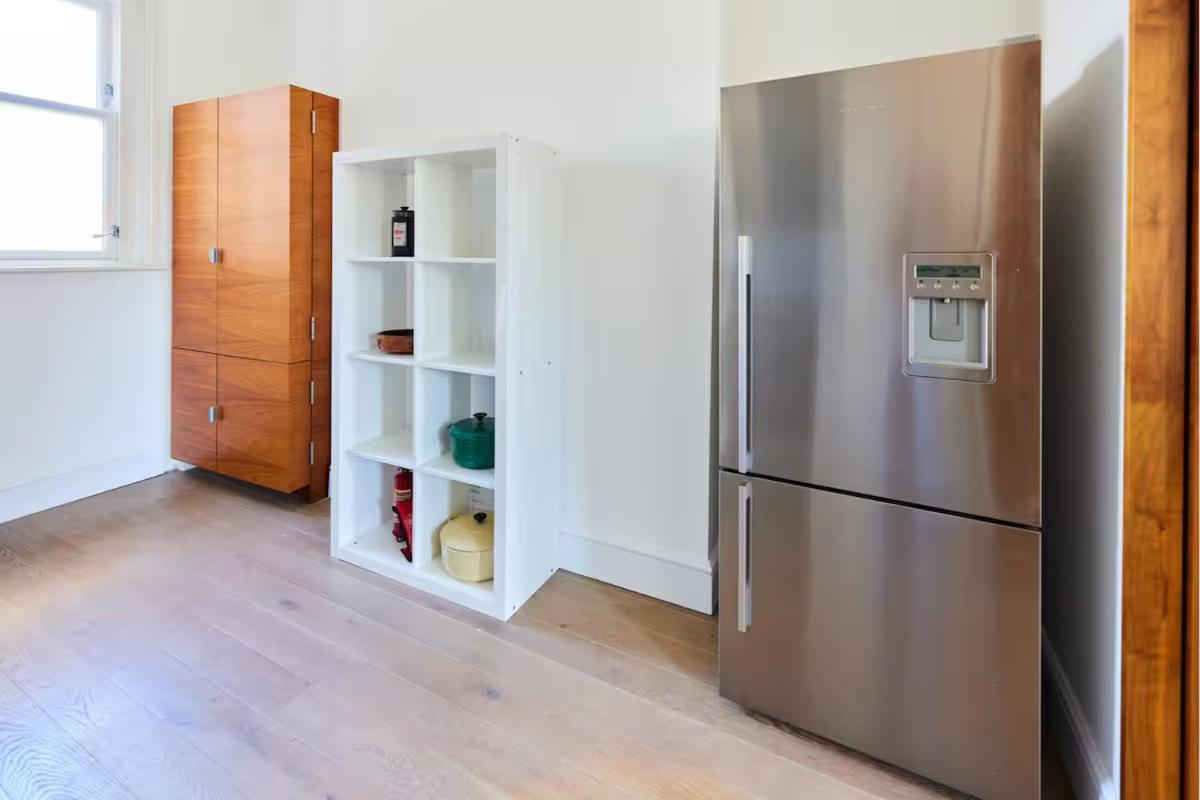Apartment The Walterton Sanctuary - Bright 3 Bed Flat