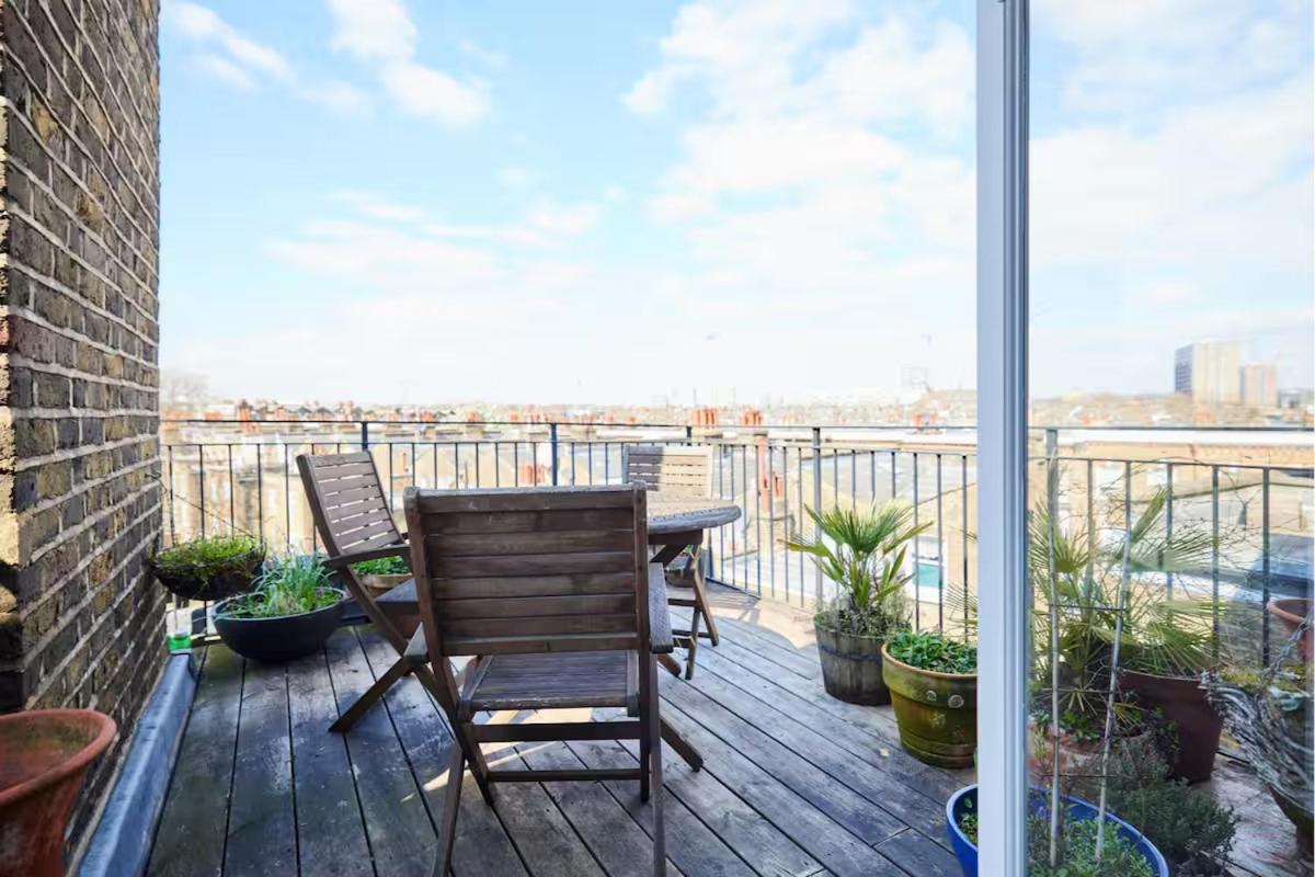 The Walterton Sanctuary - Bright 3 Bed Flat * London