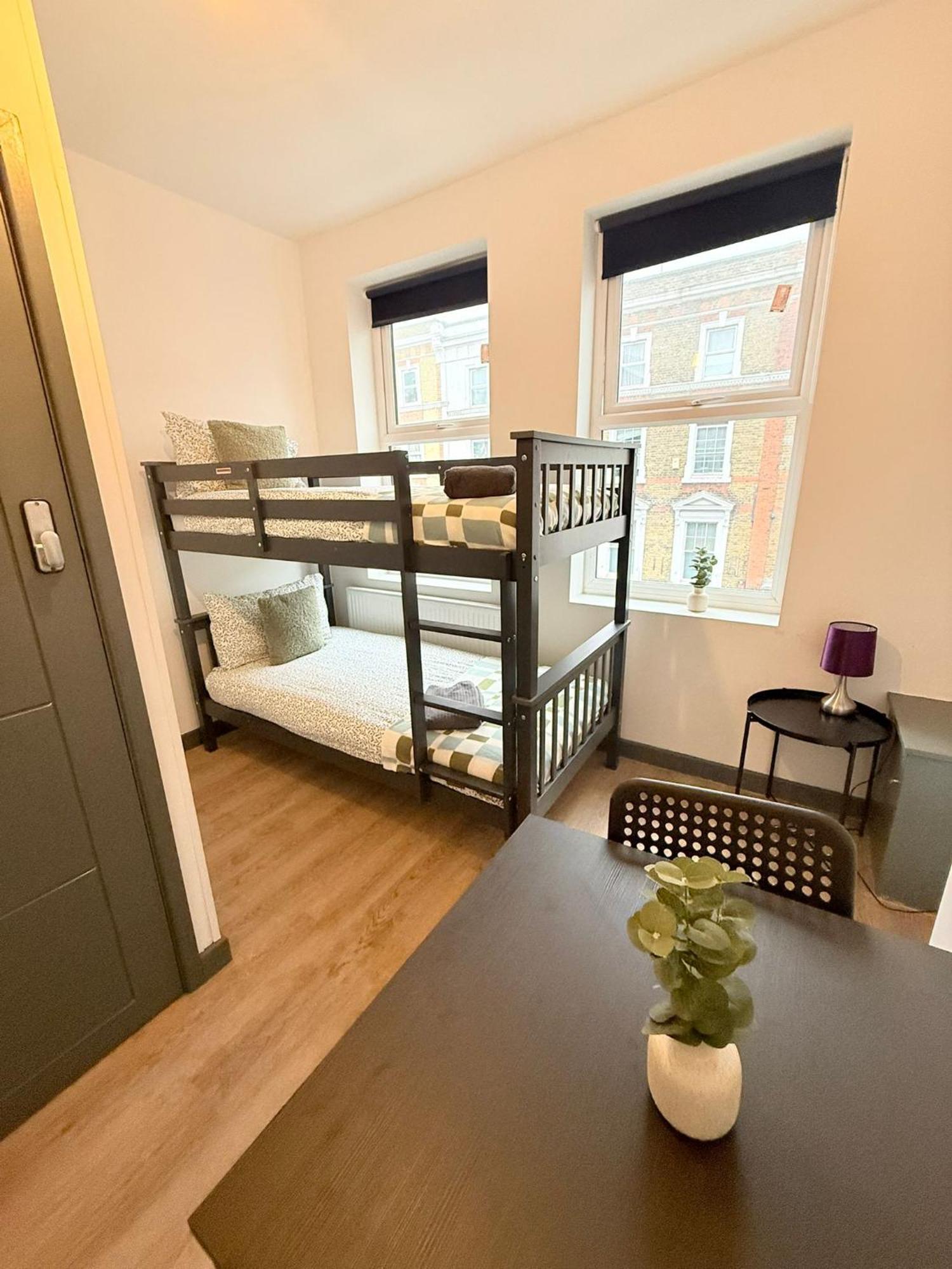 Gasthuis Cozy Guest Two Bedroom Flat *