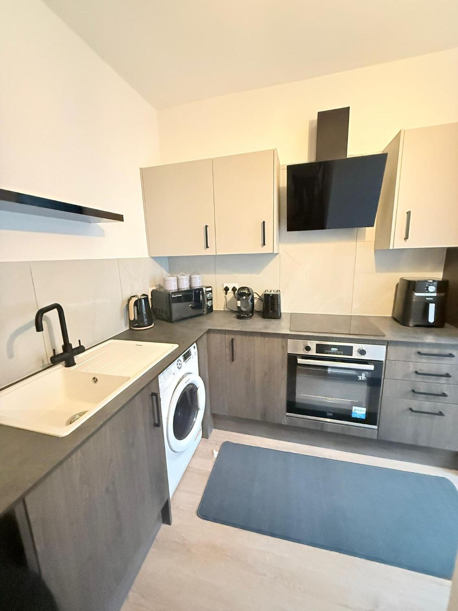 Cozy Guest Two Bedroom Flat Gasthuis