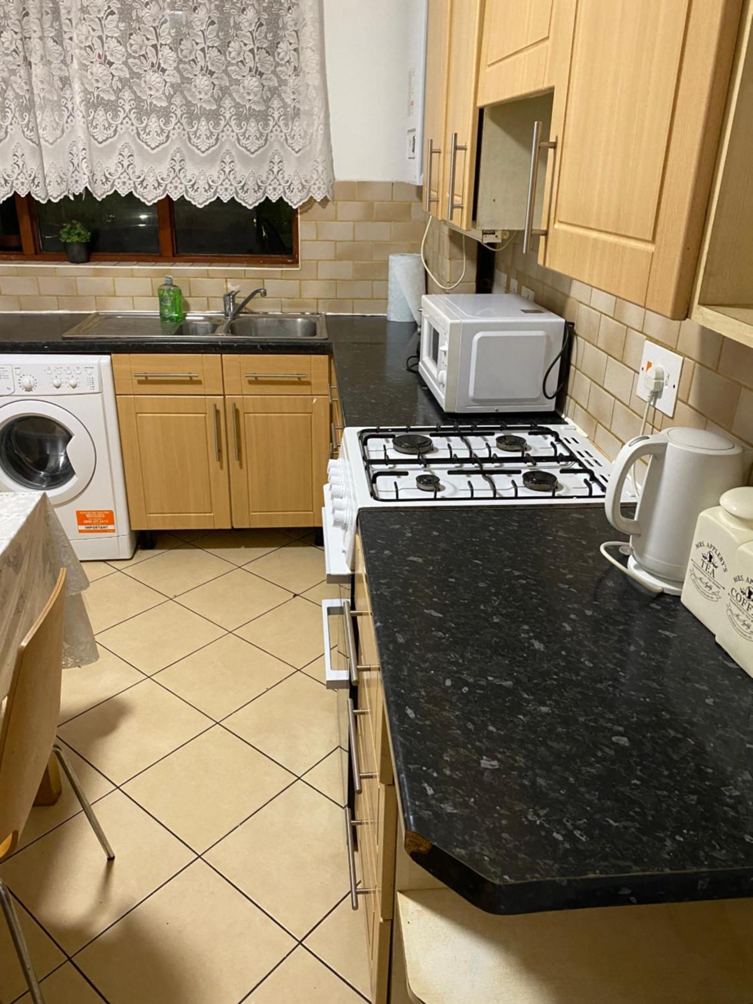 Cosy 3 Bedroom House Near Stratford,olympic Park, E15