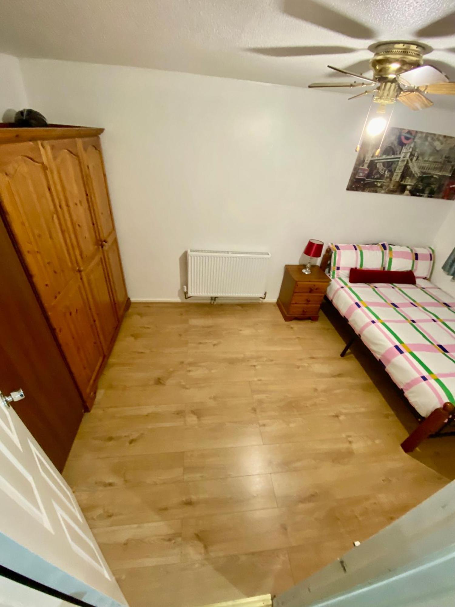 Cosy 3 Bedroom House Near Stratford,olympic Park, E15