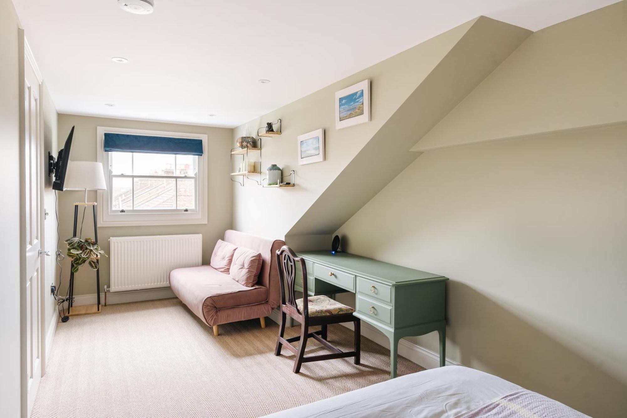 Homestay Private Comfortable Loft In Superb Period London