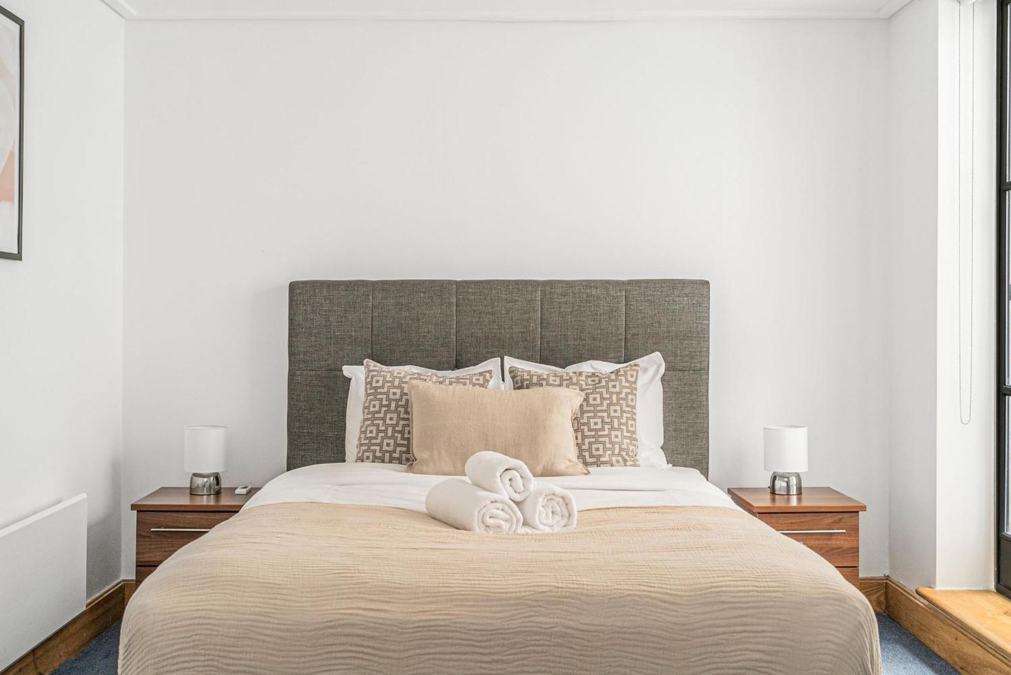Heart Of Holborn - 2br With Patio - Cityapartmentstay * London