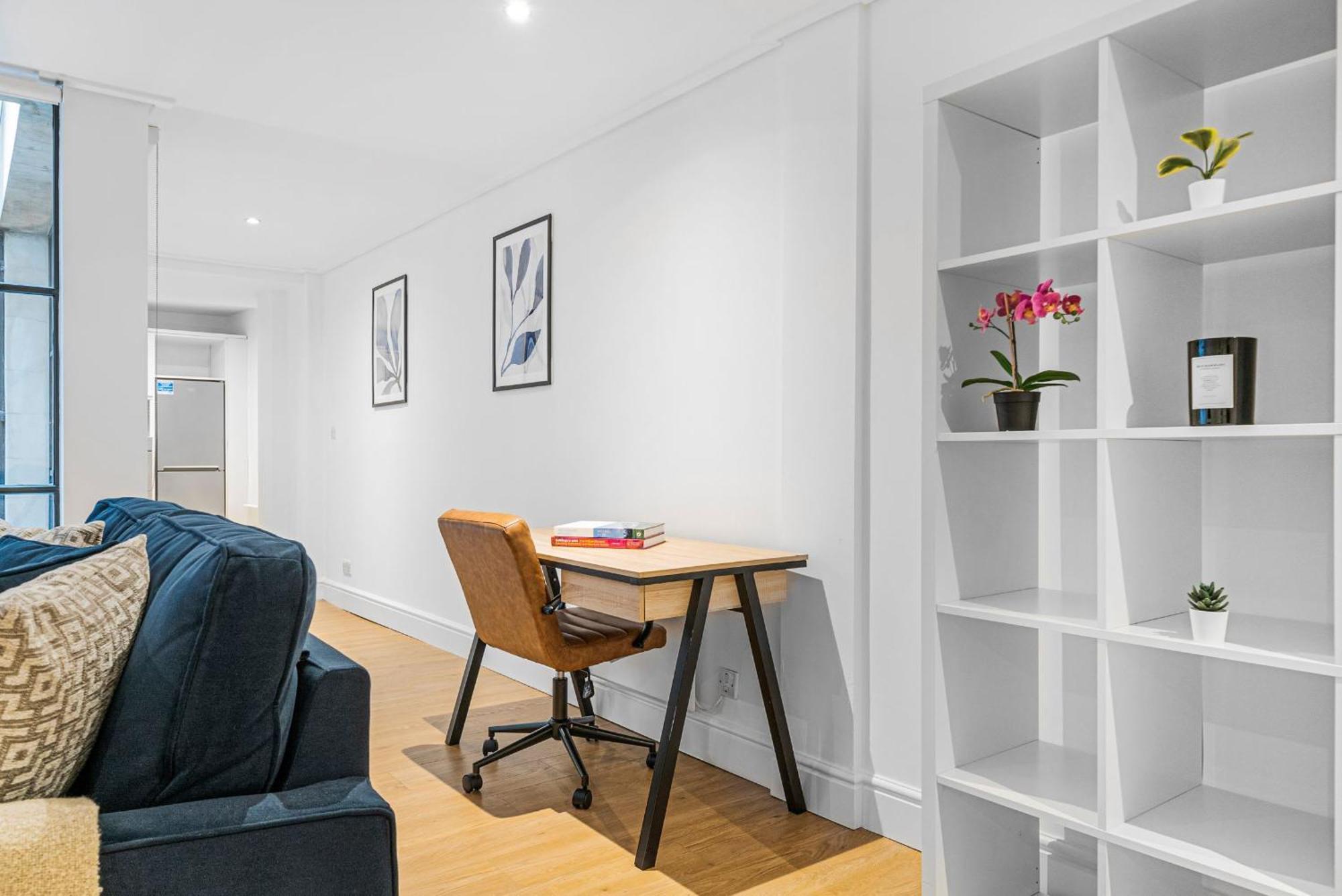 Heart Of Holborn - 2br With Patio - Cityapartmentstay