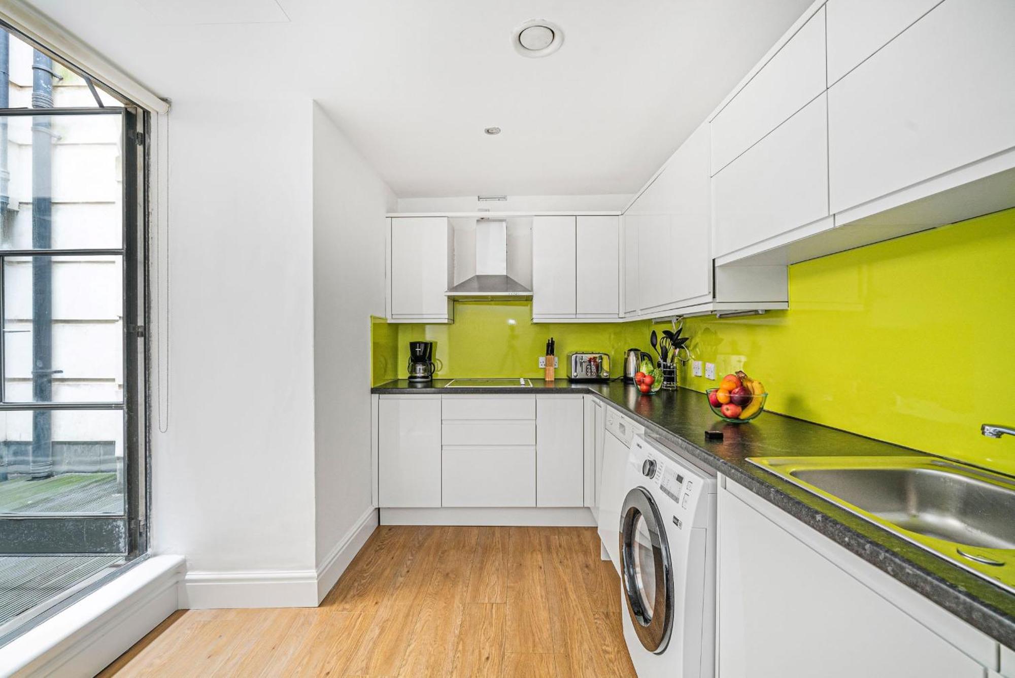Heart Of Holborn - 2br With Patio - Cityapartmentstay Apartment