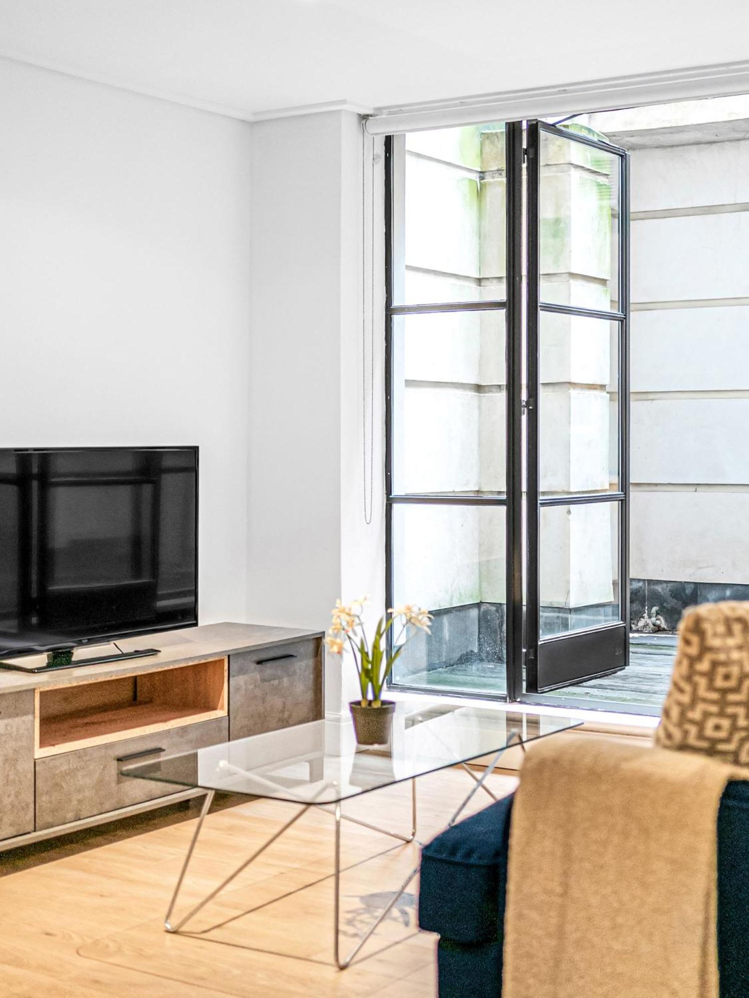 Heart Of Holborn - 2br With Patio - Cityapartmentstay Apartment London
