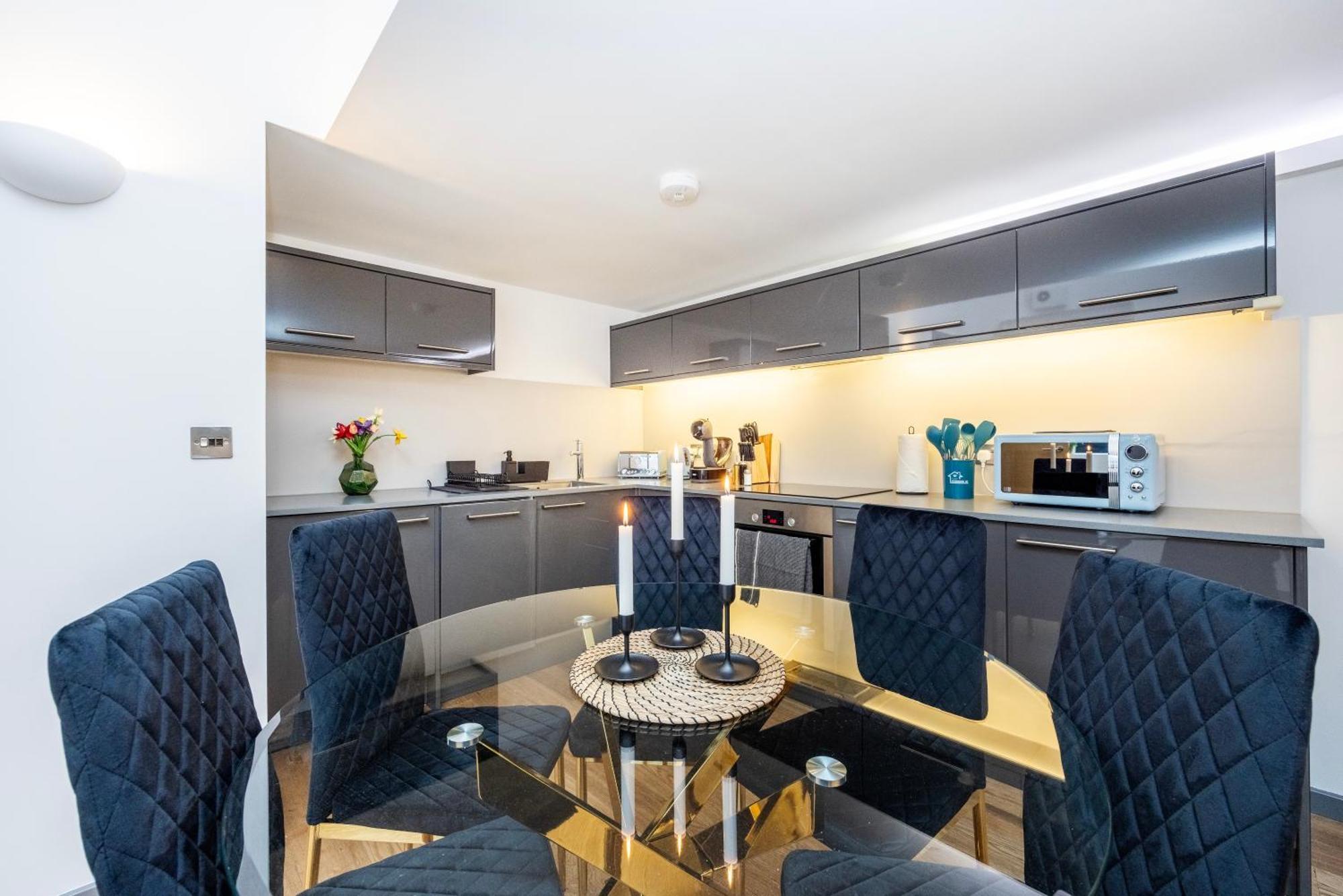 Apartment 2 Bed 2 Bath Deluxe Flat In Kensington