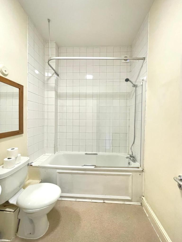 Cozy Twin Next To Hyde Park * London