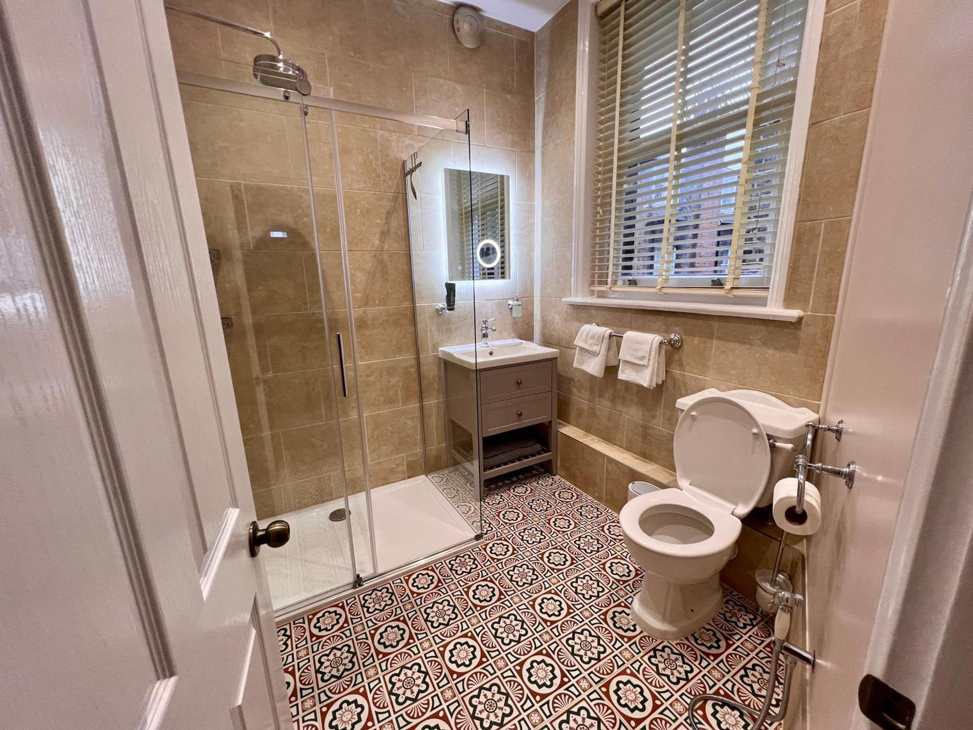 Battersea Park & Power Station Elegant 2-bed Apartment