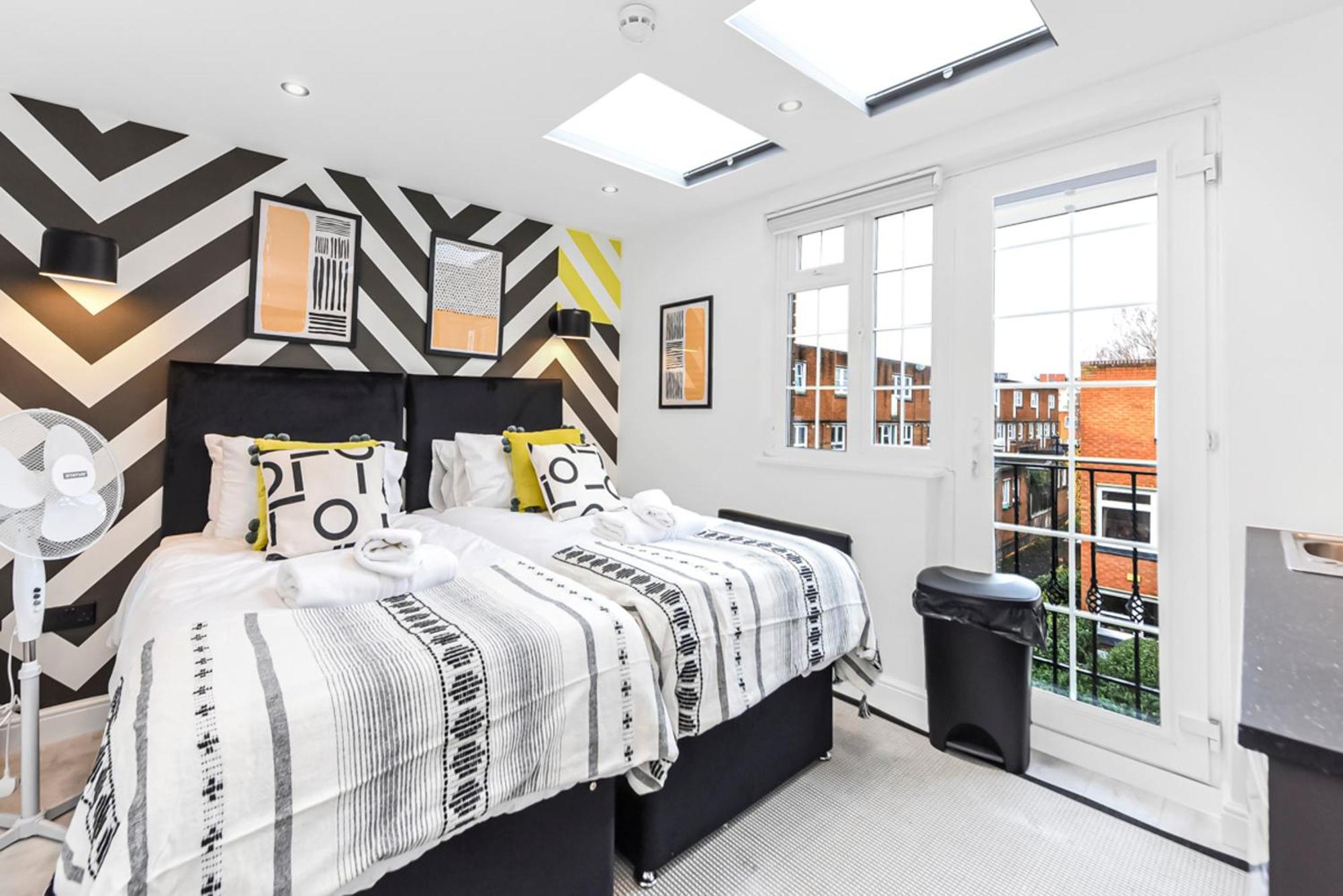Funky Studio, Comfort Meets Style Apartment *