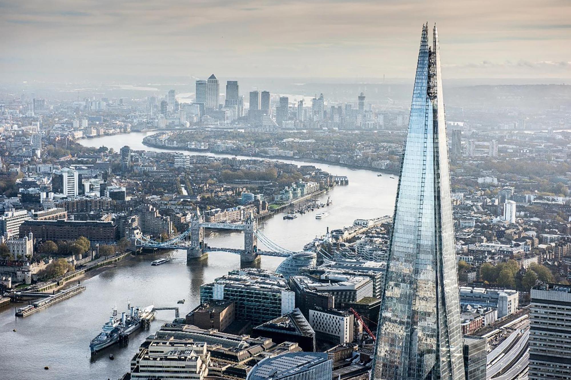 3 Bedroom Flat With Free Secured Parking In Borough Near The Shard, Bermondsey Londen