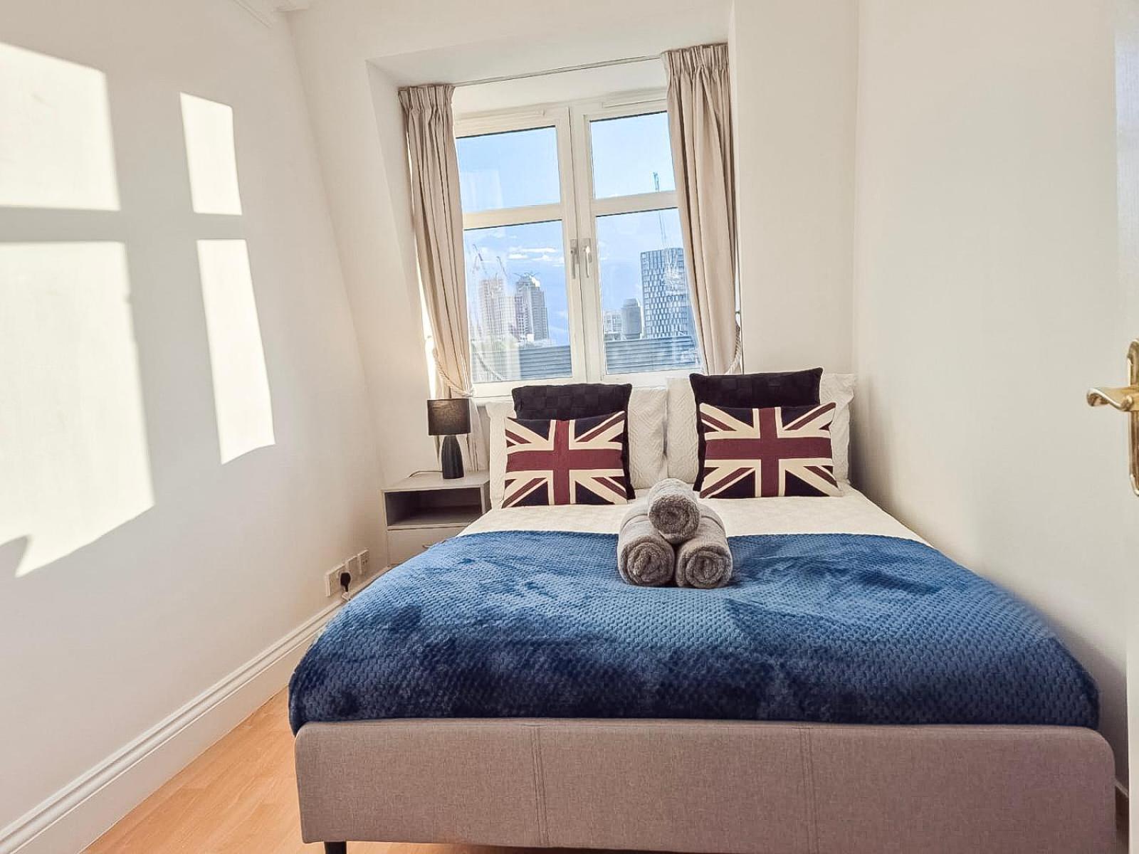 3 Bedroom Flat With Free Secured Parking In Borough Near The Shard, Bermondsey * Londen