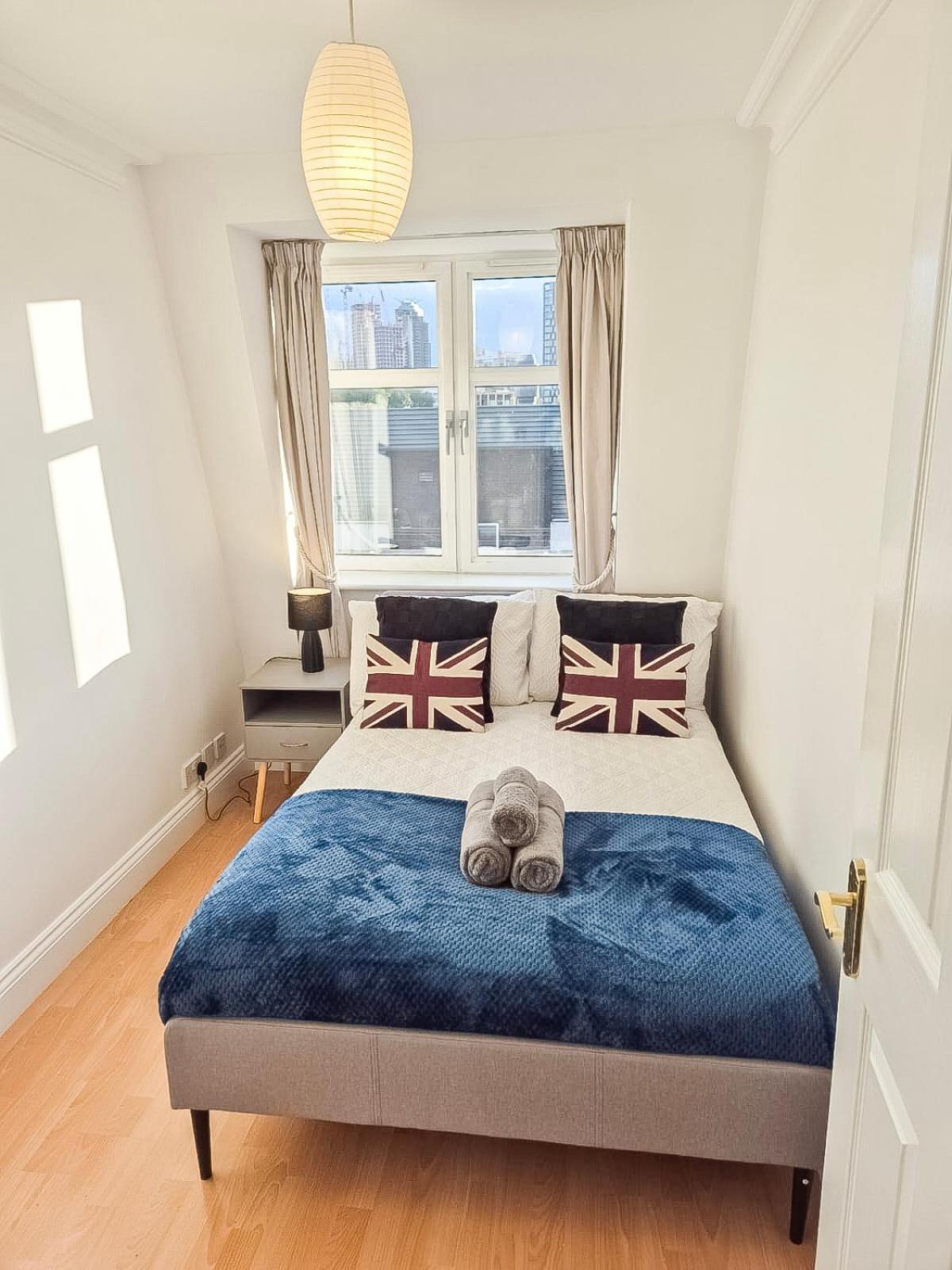 3 Bedroom Flat With Free Secured Parking In Borough Near The Shard, Bermondsey *