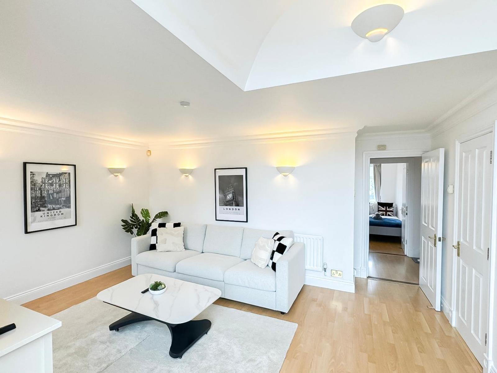 Appartement 3 Bedroom Flat With Free Secured Parking In Borough Near The Shard, Bermondsey Londen