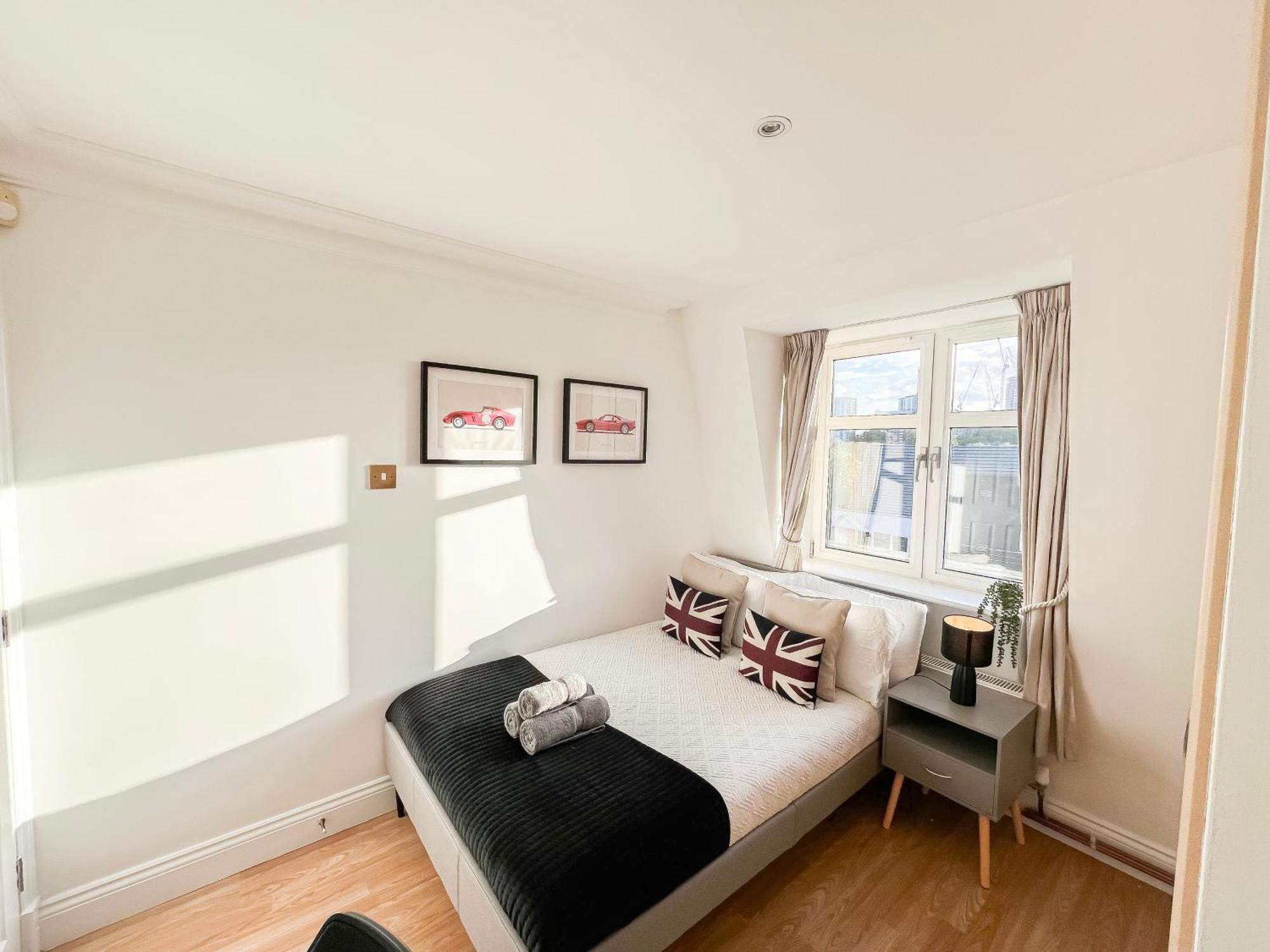3 Bedroom Flat With Free Secured Parking In Borough Near The Shard, Bermondsey *