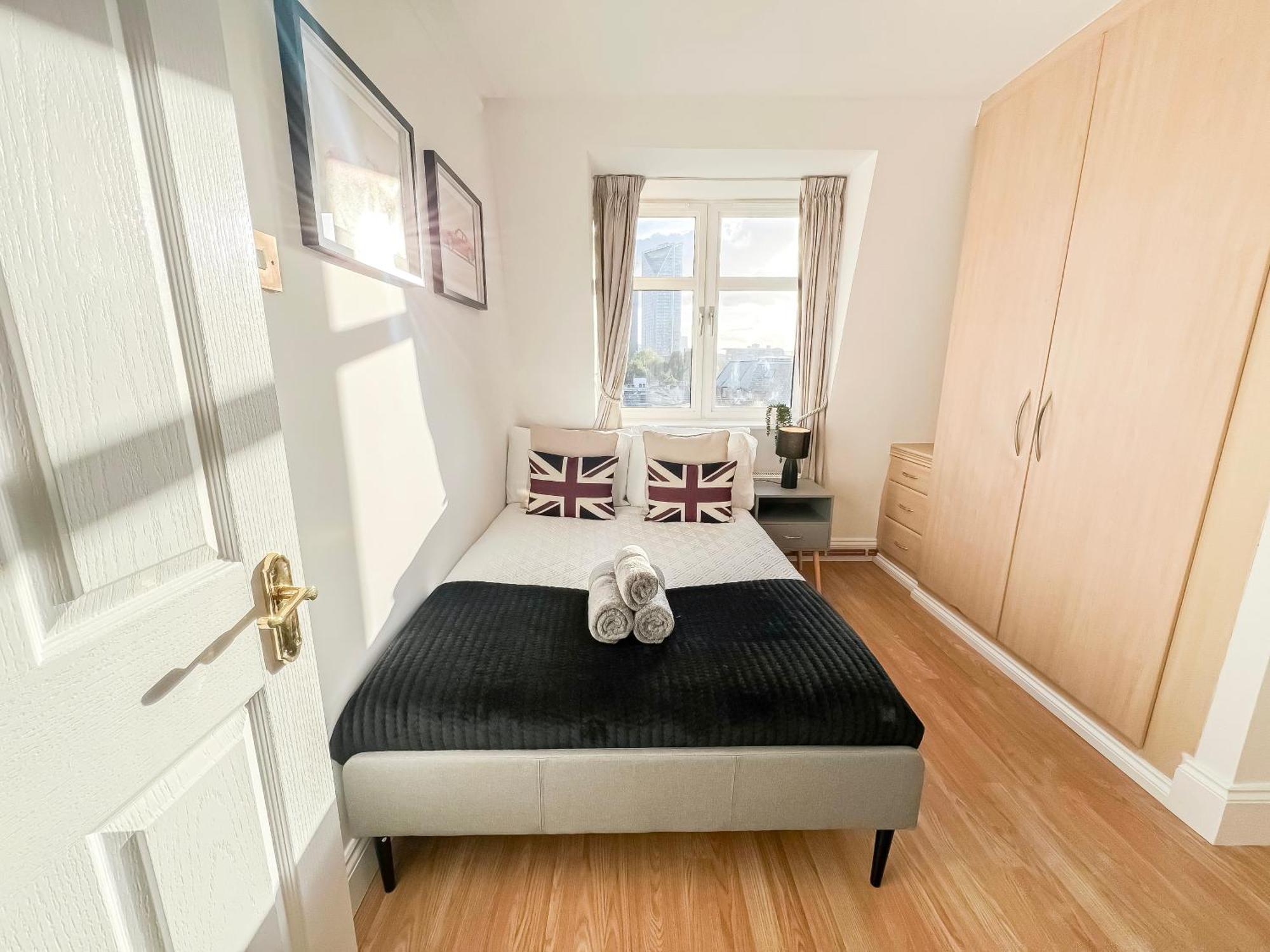 3 Bedroom Flat With Free Secured Parking In Borough Near The Shard, Bermondsey Appartement *