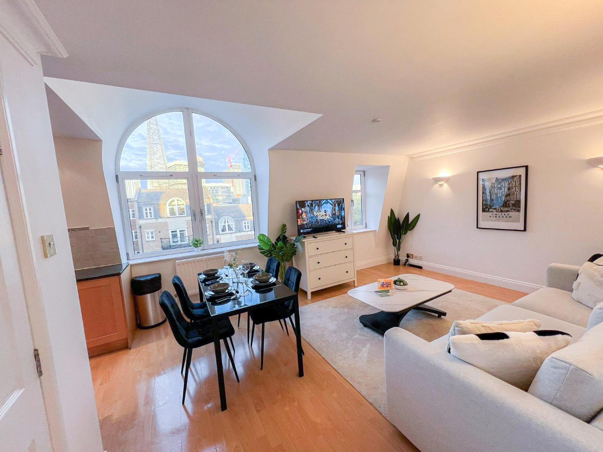 3 Bedroom Flat With Free Secured Parking In Borough Near The Shard, Bermondsey Appartement